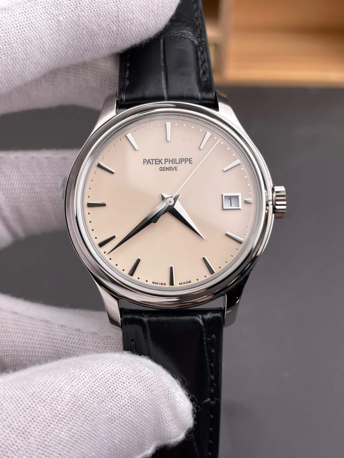 Patek Philippe Replica Calatrava Super Clone Watch 5227G-001