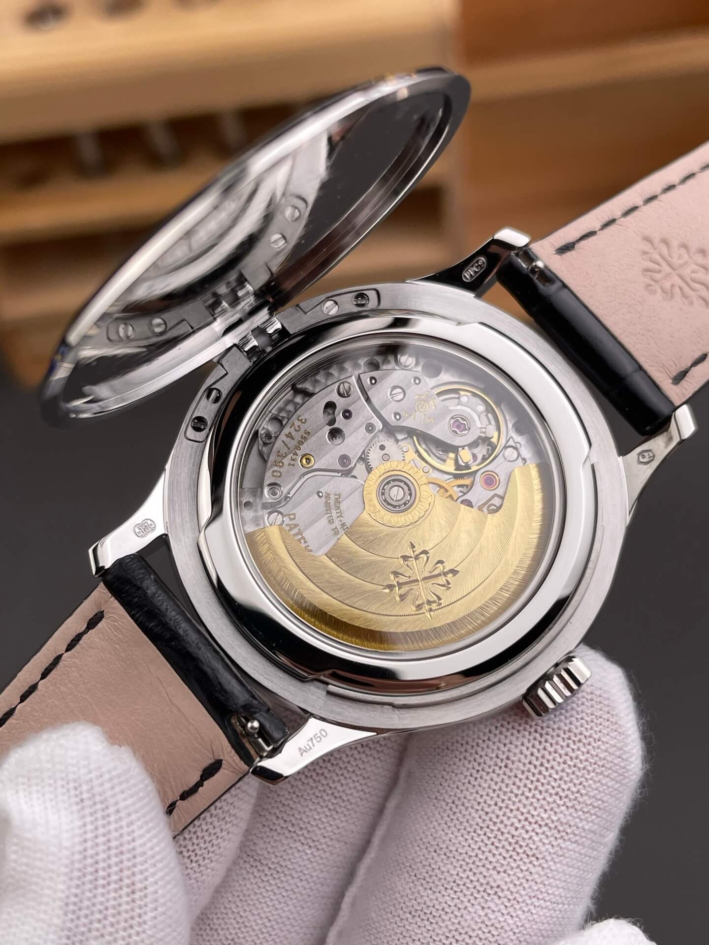 Patek Philippe Replica Calatrava Super Clone Watch 5227G-010