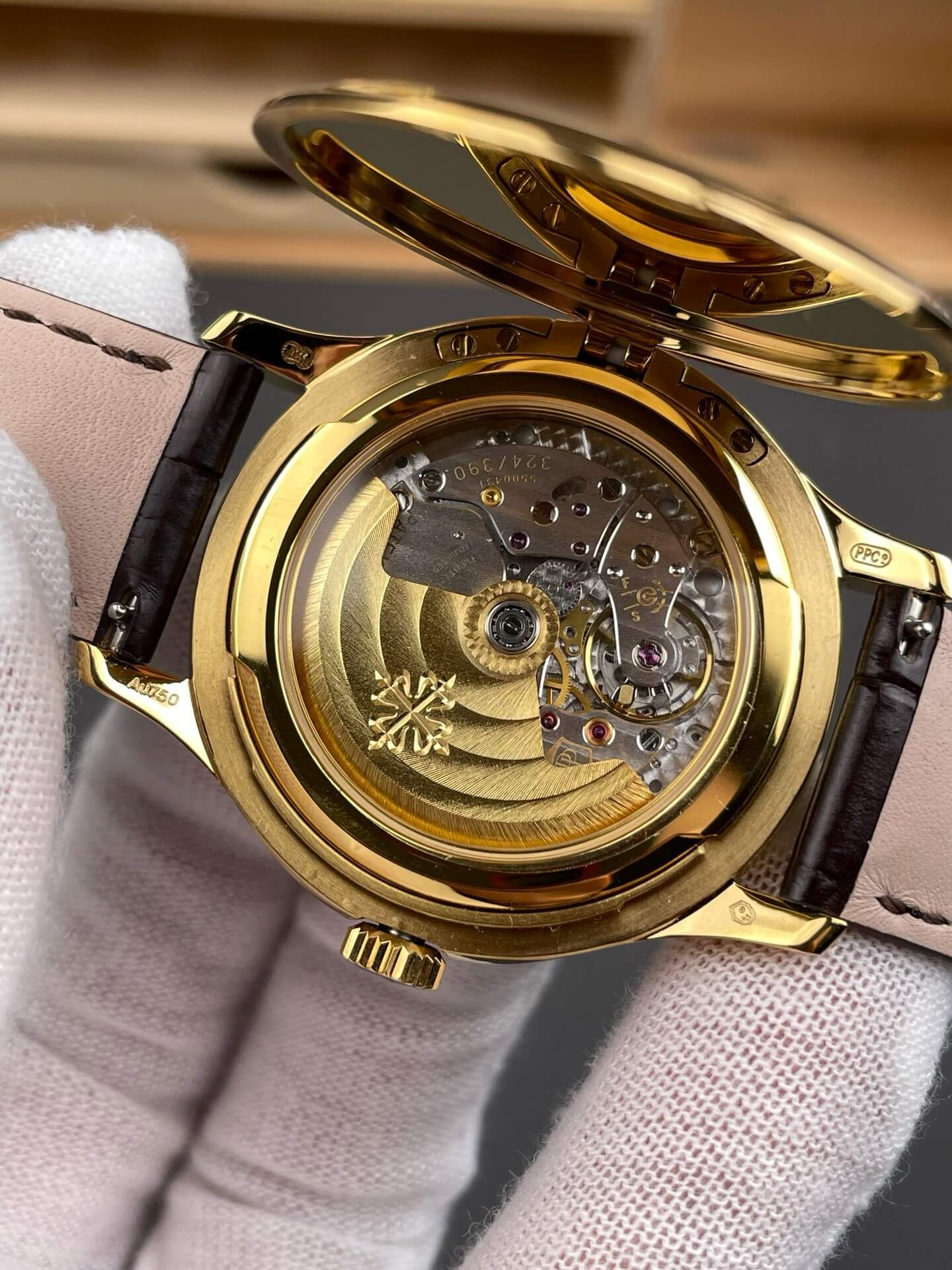 Patek Philippe Replica Calatrava Super Clone Watch 5227J-001
