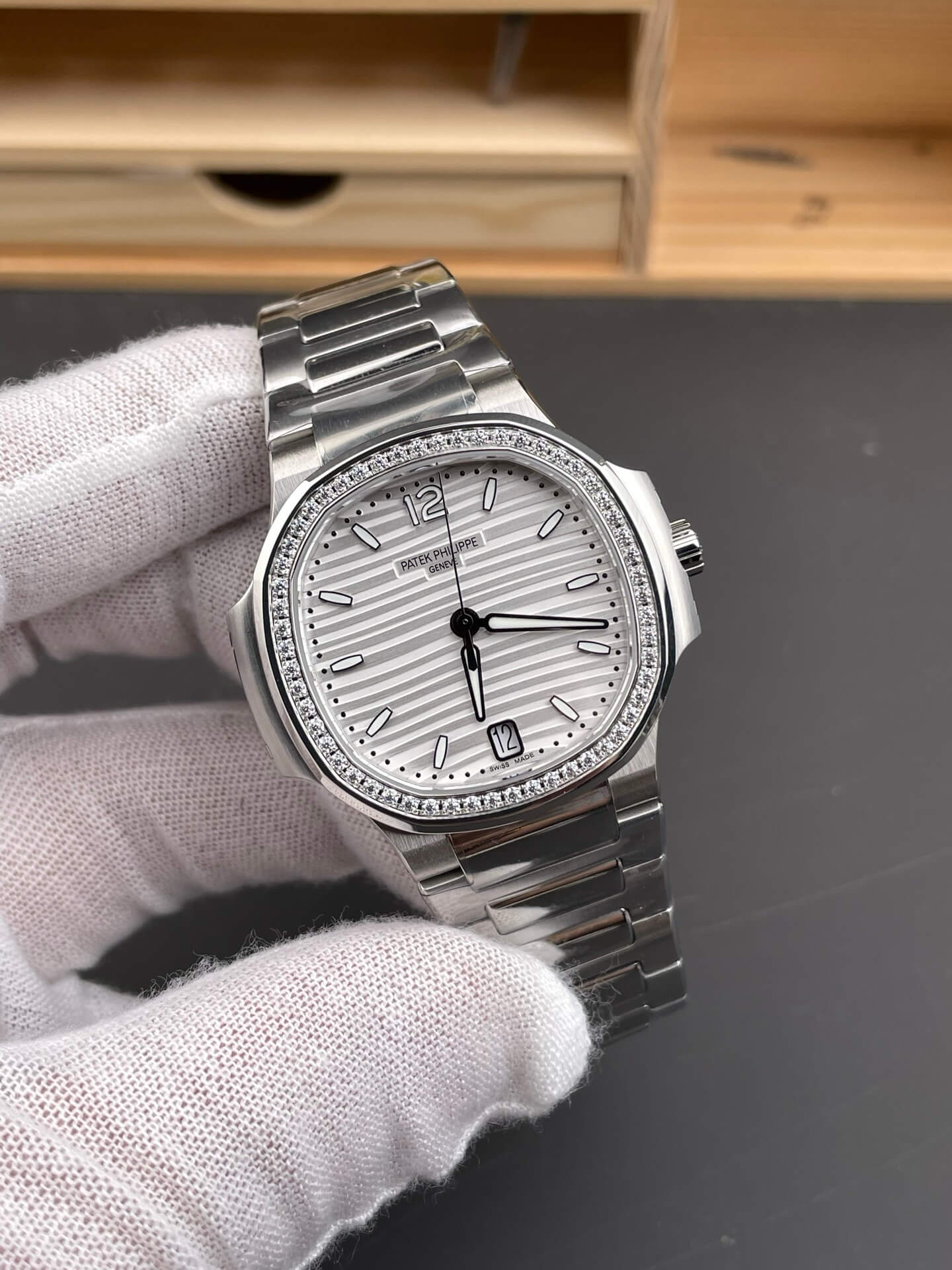 Patek Philippe Replica Nautilus Super Clone Watch 7118/1200A-010 Patek Philippe Replica Nautilus Super Clone Watch 7118/1200A-010