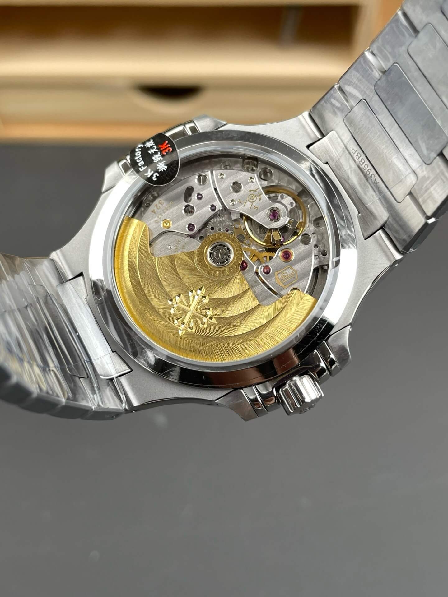 Patek Philippe Replica Nautilus Super Clone Watch 7118/1200A-010 Patek Philippe Replica Nautilus Super Clone Watch 7118/1200A-010