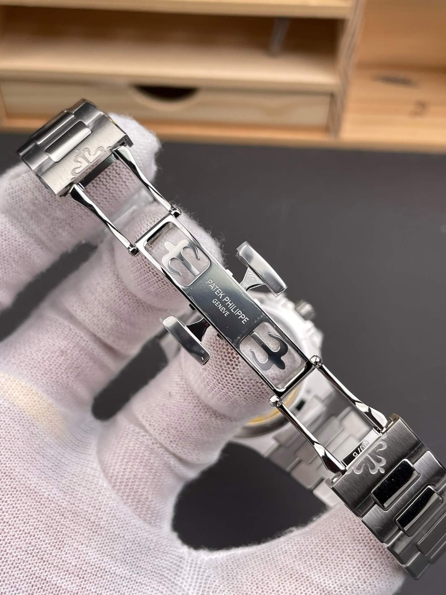 Patek Philippe Replica Nautilus Super Clone Watch 7118/1200A-010 Patek Philippe Replica Nautilus Super Clone Watch 7118/1200A-010