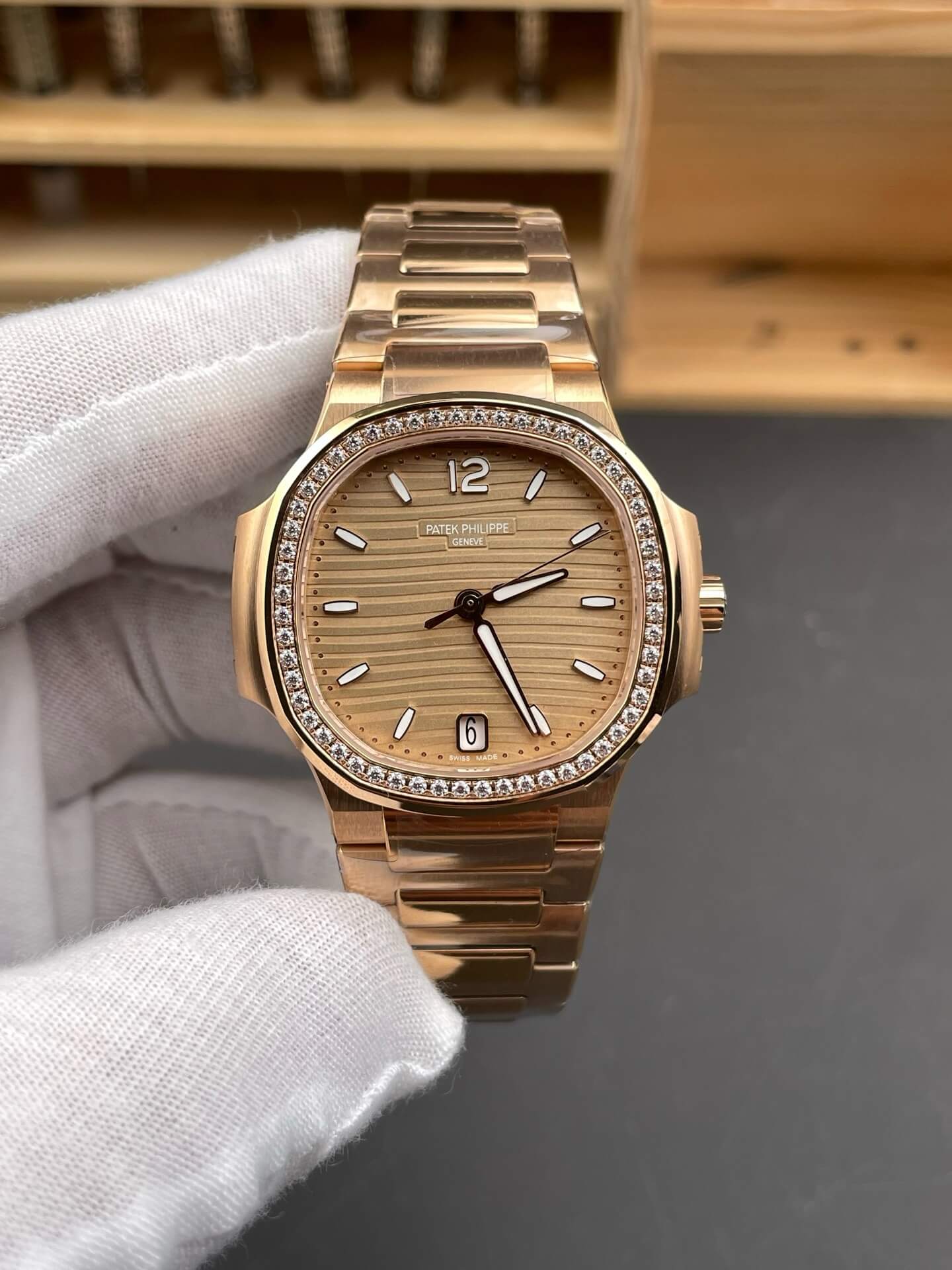 Patek Philippe Replica Nautilus Super Clone Watch 7118/1200R-010 Patek Philippe Replica Nautilus Super Clone Watch 7118/1200R-010