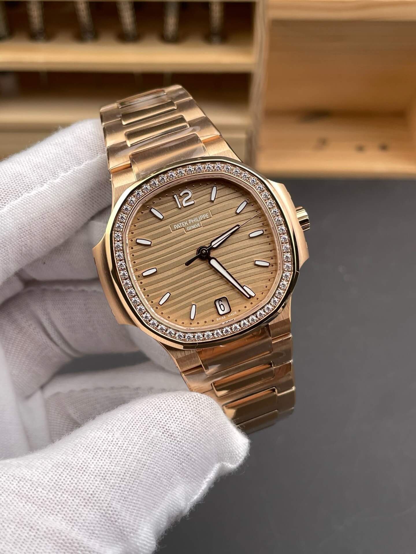 Patek Philippe Replica Nautilus Super Clone Watch 7118/1200R-010 Patek Philippe Replica Nautilus Super Clone Watch 7118/1200R-010