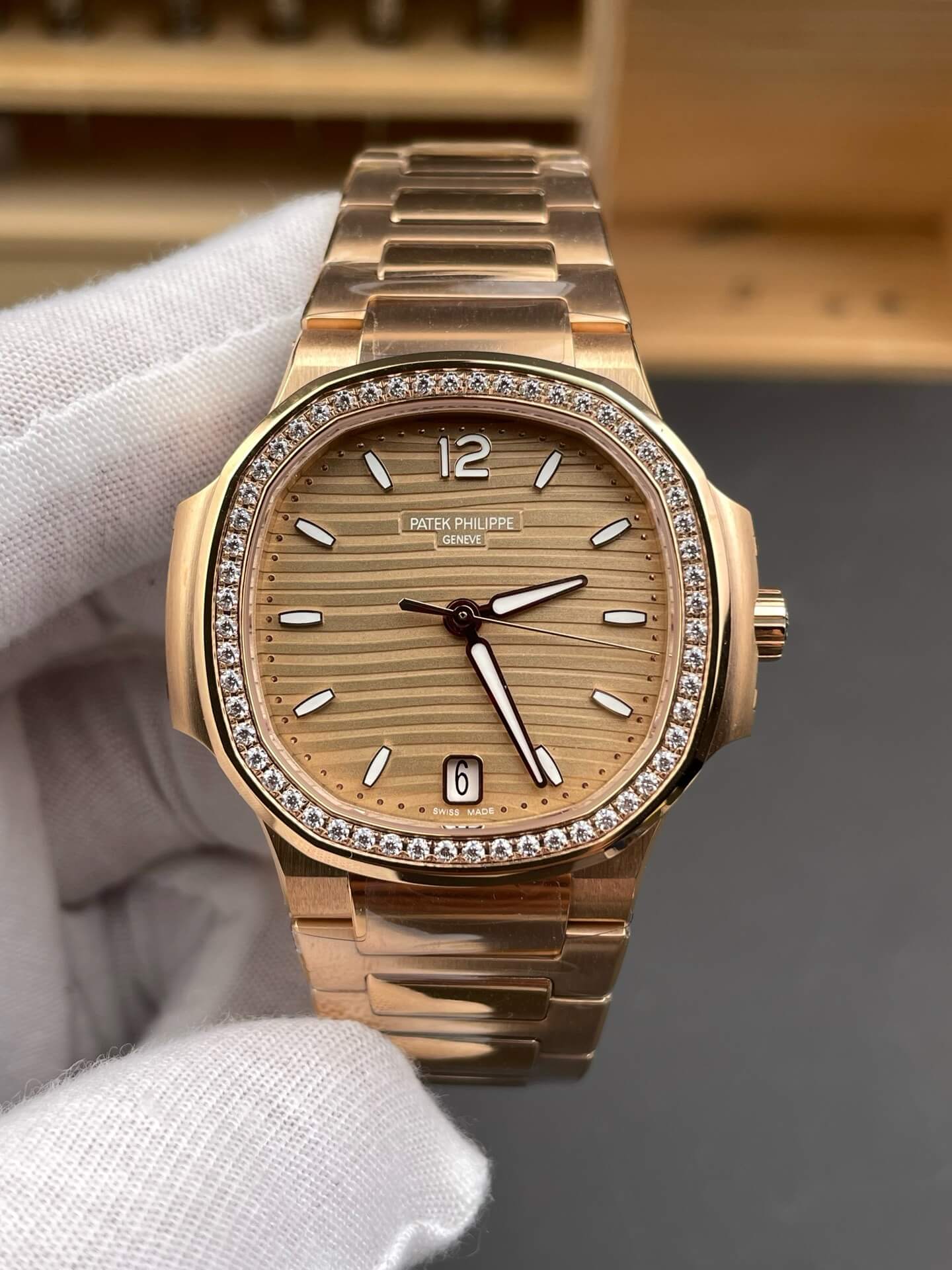 Patek Philippe Replica Nautilus Super Clone Watch 7118/1200R-010 Patek Philippe Replica Nautilus Super Clone Watch 7118/1200R-010