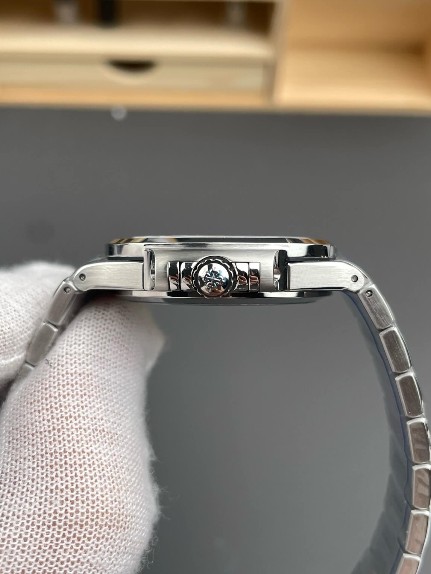 Patek Philippe Replica Nautilus Super Clone Watch 7118/1A-010 Patek Philippe Replica Nautilus Super Clone Watch 7118/1A-010