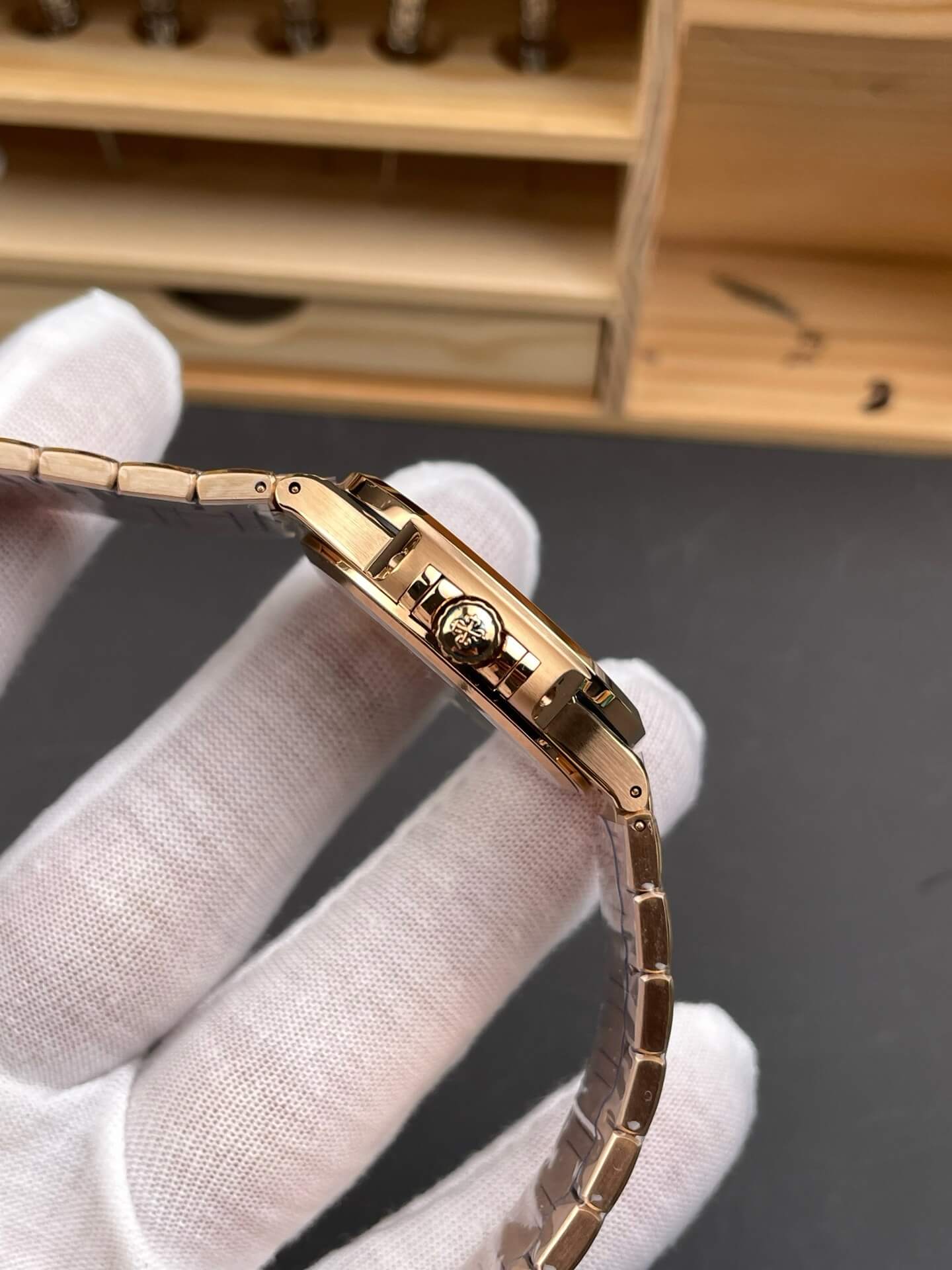 Patek Philippe Replica Nautilus Super Clone Watch 7118/1R-001