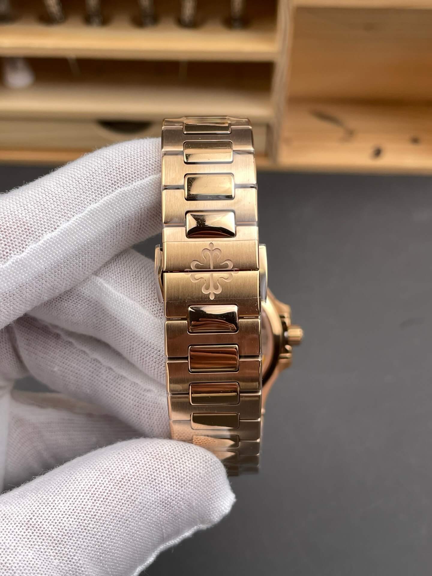 Patek Philippe Replica Nautilus Super Clone Watch 7118/1R-001