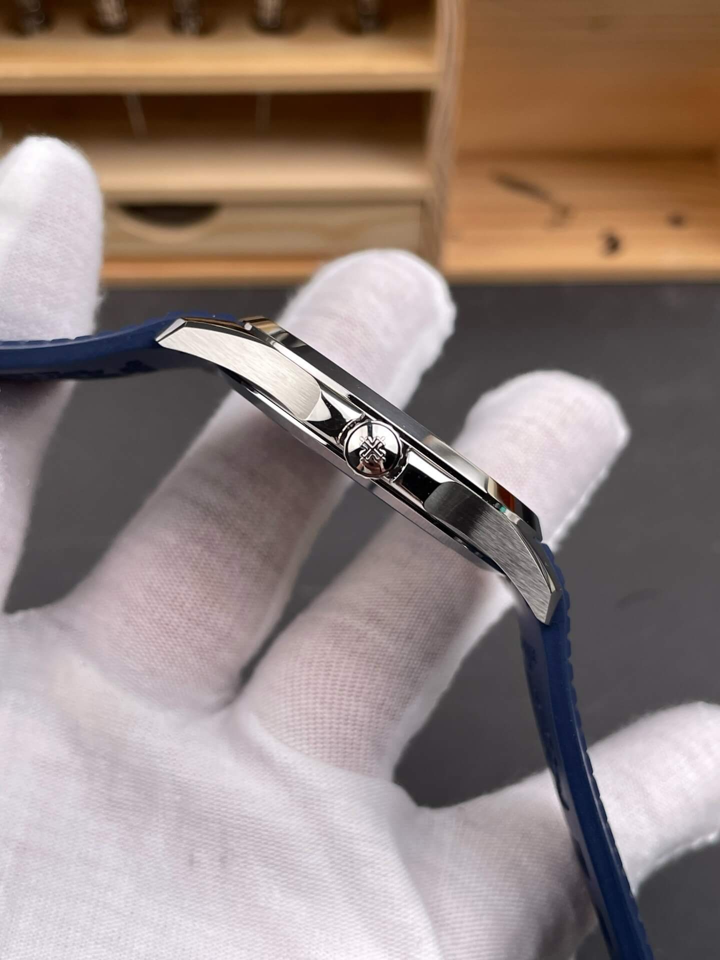 Patek Philippe Replica Aquanaut Super Clone Watch 5168G-001