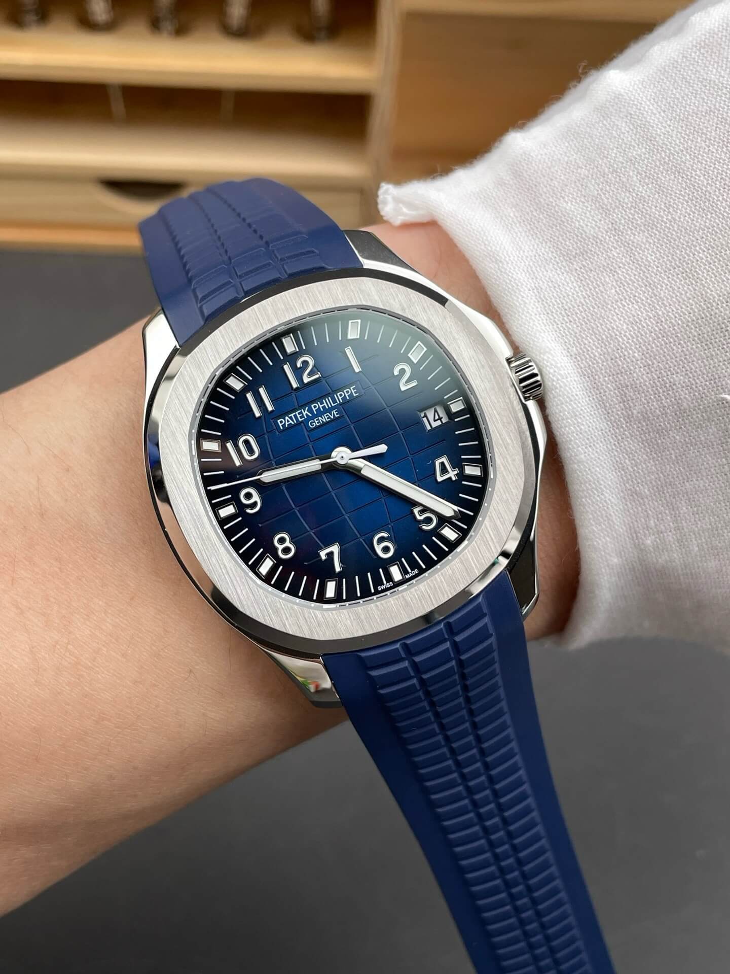 Patek Philippe Replica Aquanaut Super Clone Watch 5168G-001