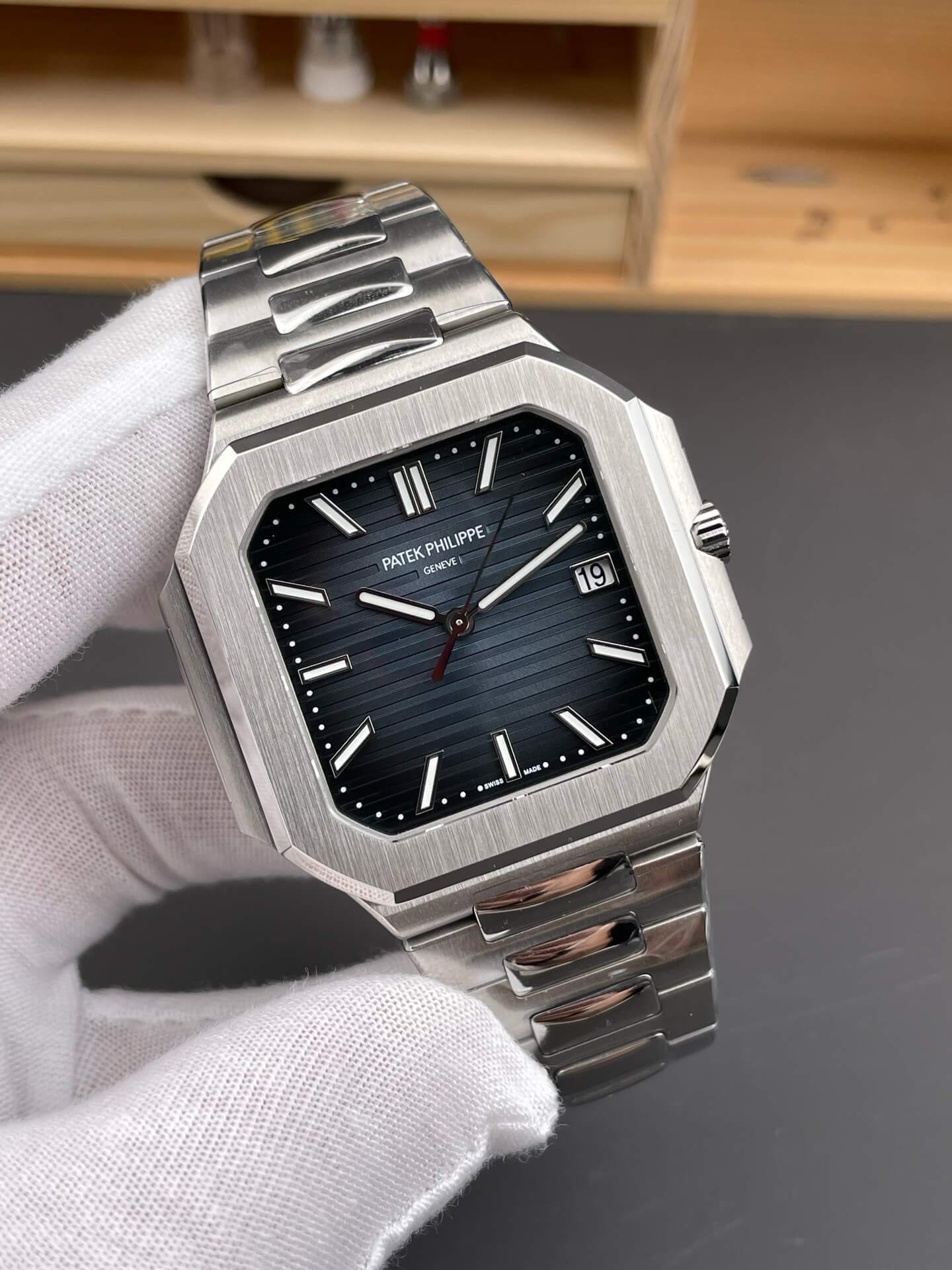 Patek Philippe Replica Cubitus Super Clone Watch 7128/1G-001 Patek Philippe Replica Cubitus Super Clone Watch 7128/1G-001