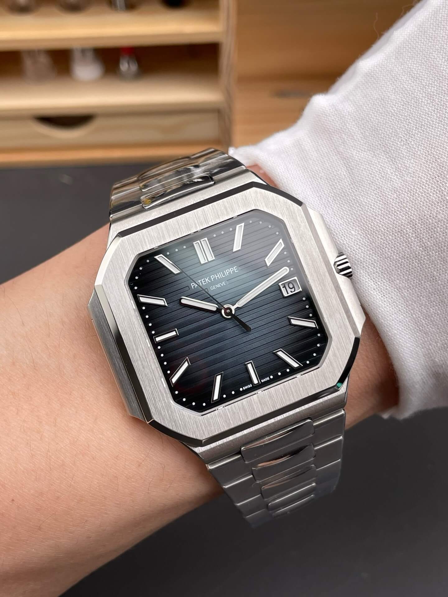 Patek Philippe Replica Cubitus Super Clone Watch 7128/1G-001 Patek Philippe Replica Cubitus Super Clone Watch 7128/1G-001