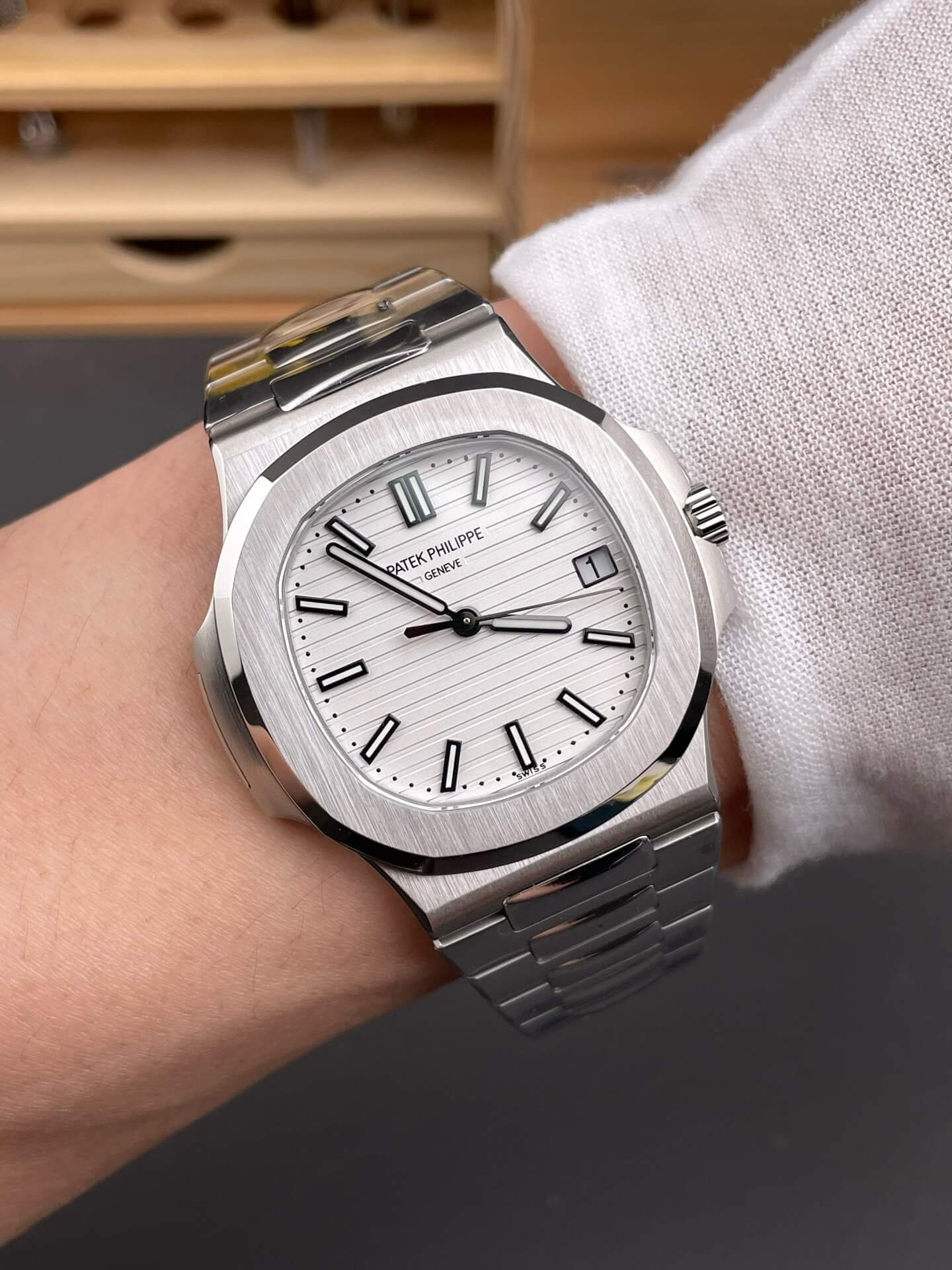 Patek Philippe Replica Nautilus Super Clone Watch 5711/1A-011 Patek Philippe Replica Nautilus Super Clone Watch 5711/1A-011