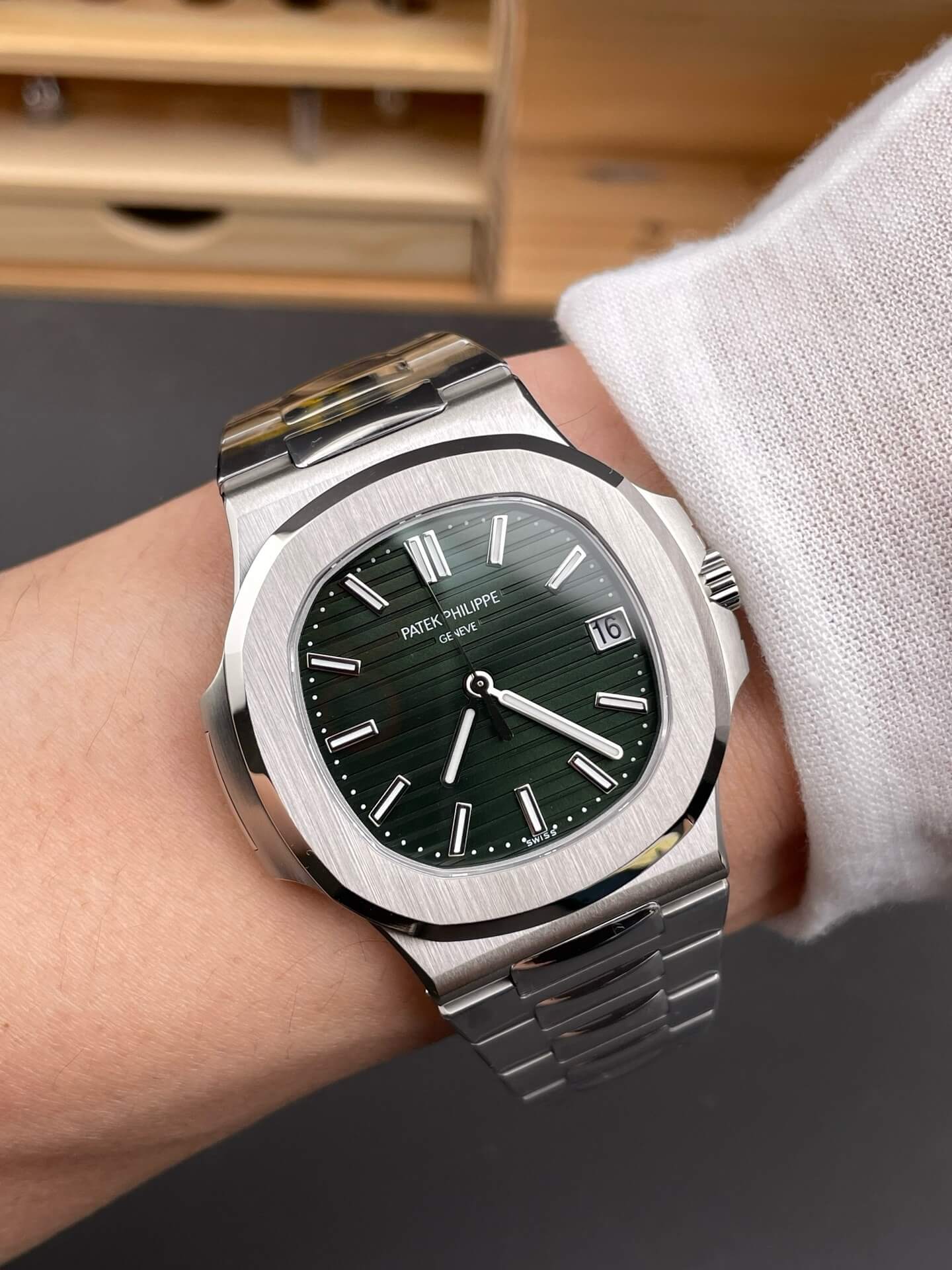 Patek Philippe Replica Nautilus Super Clone Watch 5711/1A-014 Patek Philippe Replica Nautilus Super Clone Watch 5711/1A-014