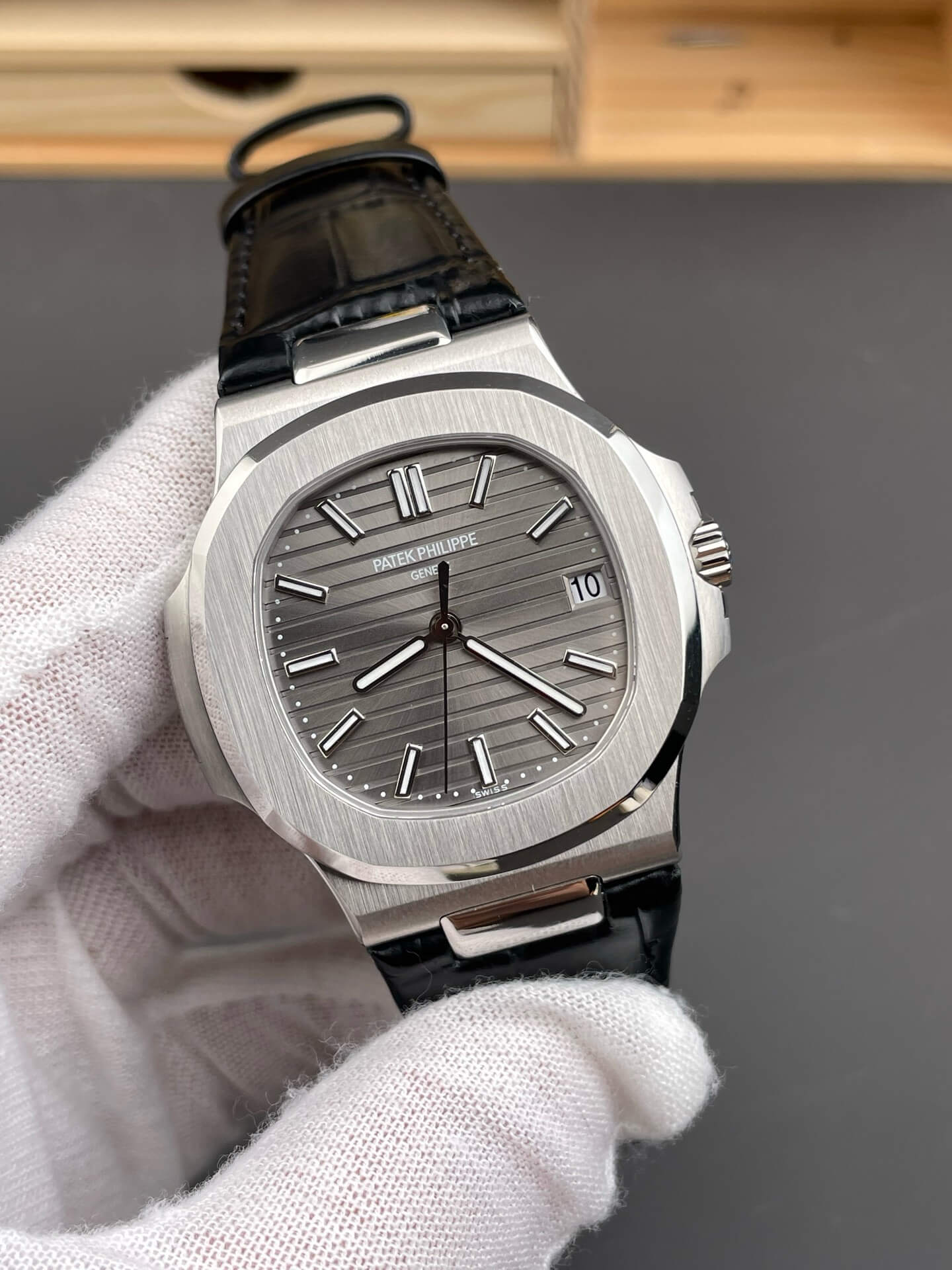 Patek Philippe Replica Nautilus Super Clone Watch 5711G-001 Patek Philippe Replica Nautilus Super Clone Watch 5711G-001