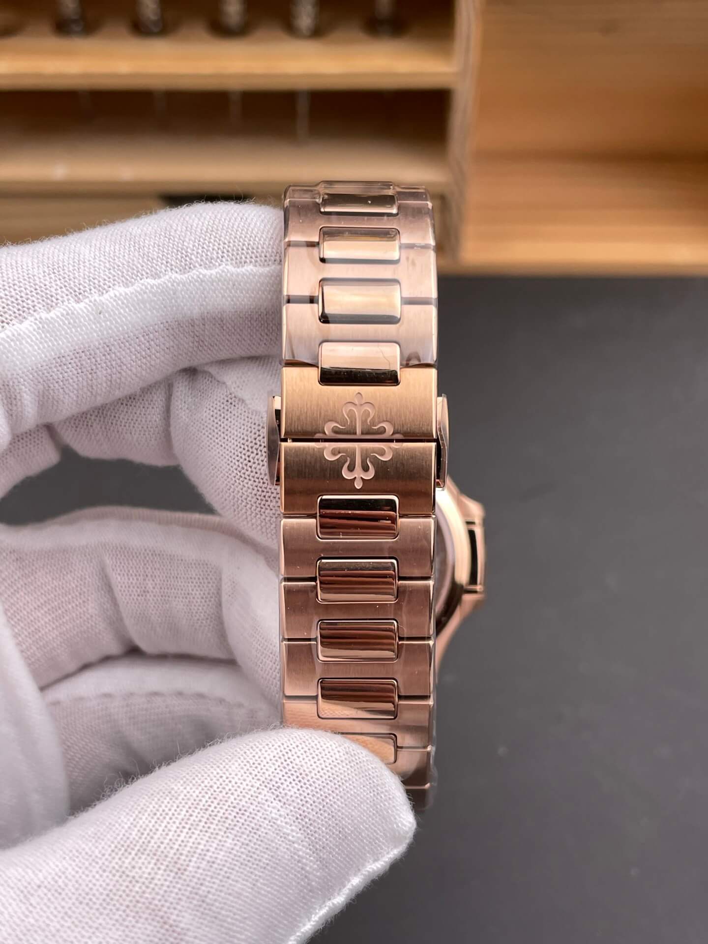 Patek Philippe Replica Nautilus Super Clone Watch 7118/1200R-010