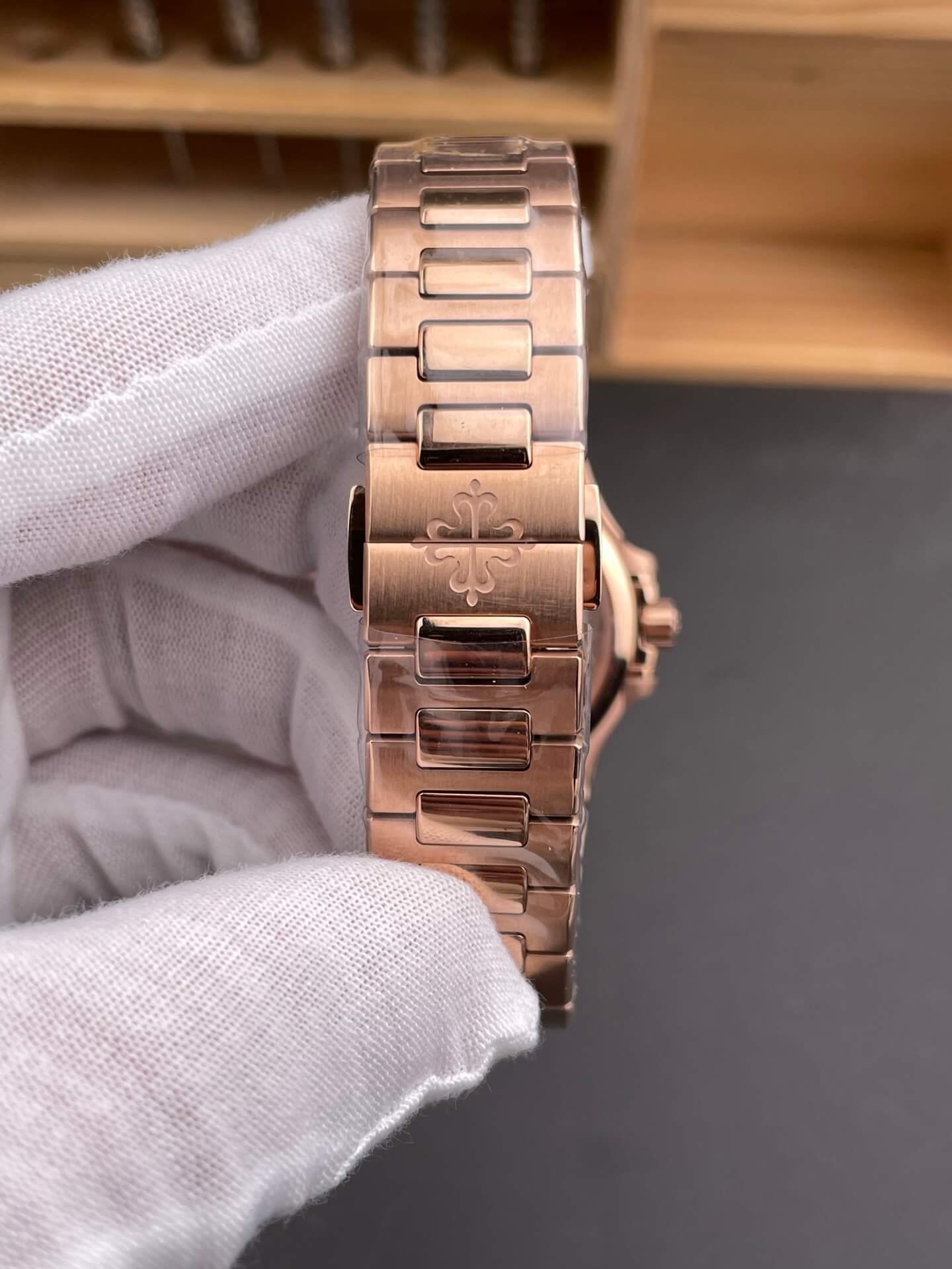 Patek Philippe Replica Nautilus Super Clone Watch 7118/1R-001