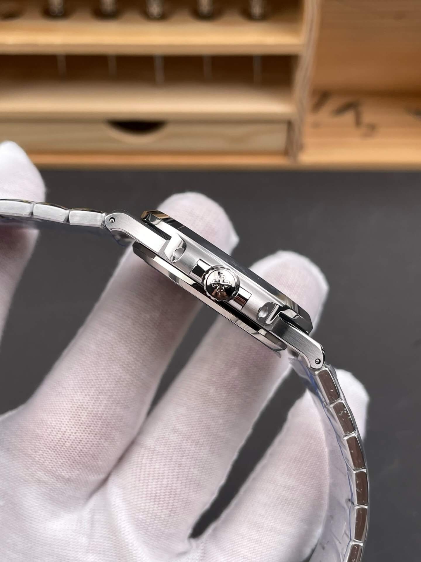 Patek Philippe Replica Nautilus Super Clone Watch Gain Weight Version 5811/1G-001