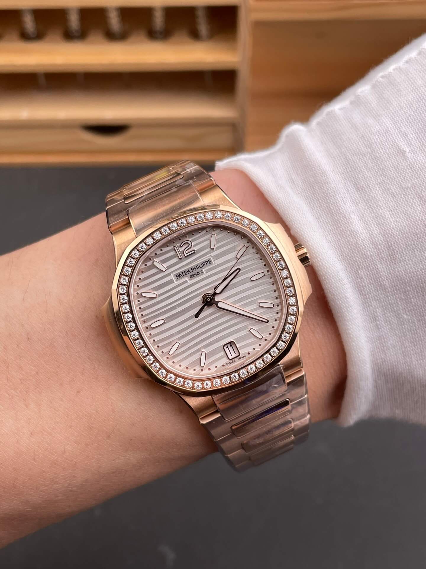 Patek Philippe Replica Nautilus Super Clone Watch 7118/1200R-001