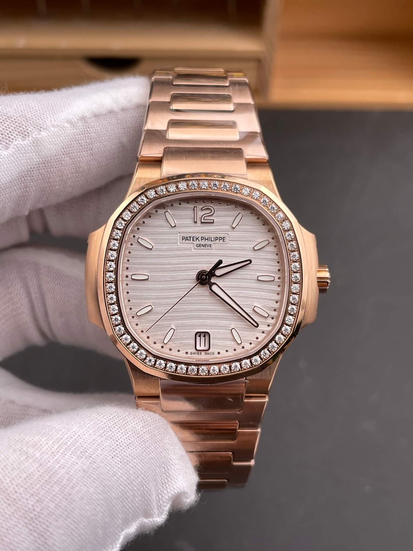 Patek Philippe Replica Nautilus Super Clone Watch 7118/1200R-001