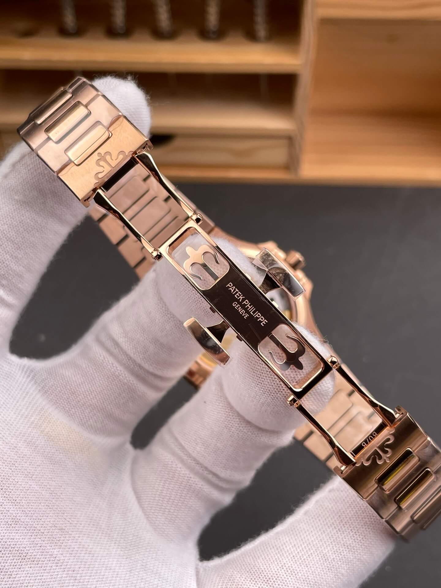Patek Philippe Replica Nautilus Super Clone Watch 7118/1200R-001