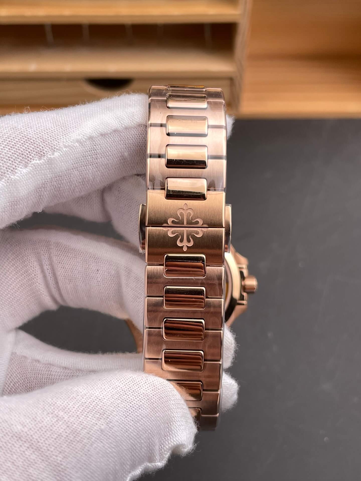 Patek Philippe Replica Nautilus Super Clone Watch 7118/1200R-001