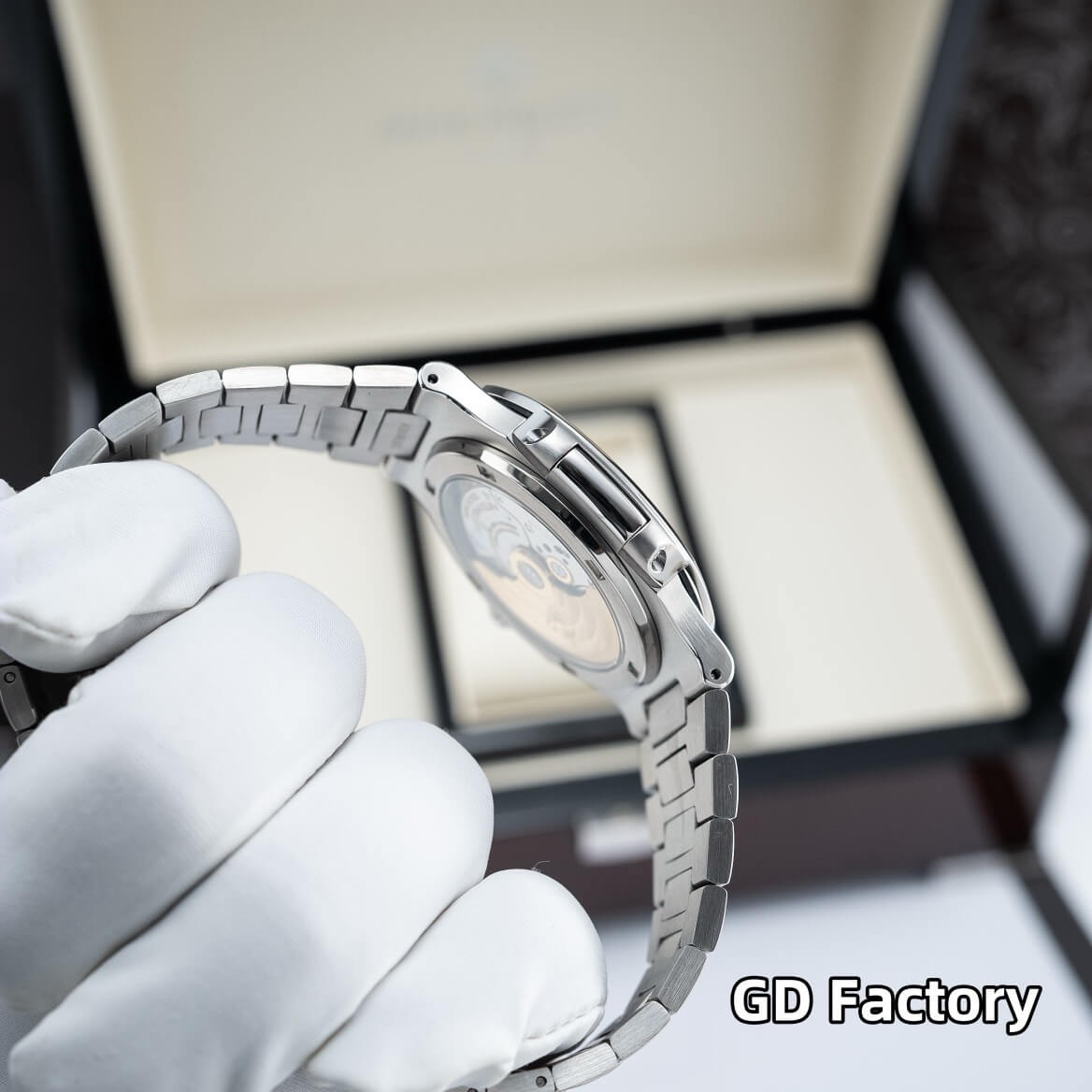 Patek Philippe Replica Nautilus Watch 3711/1G-001