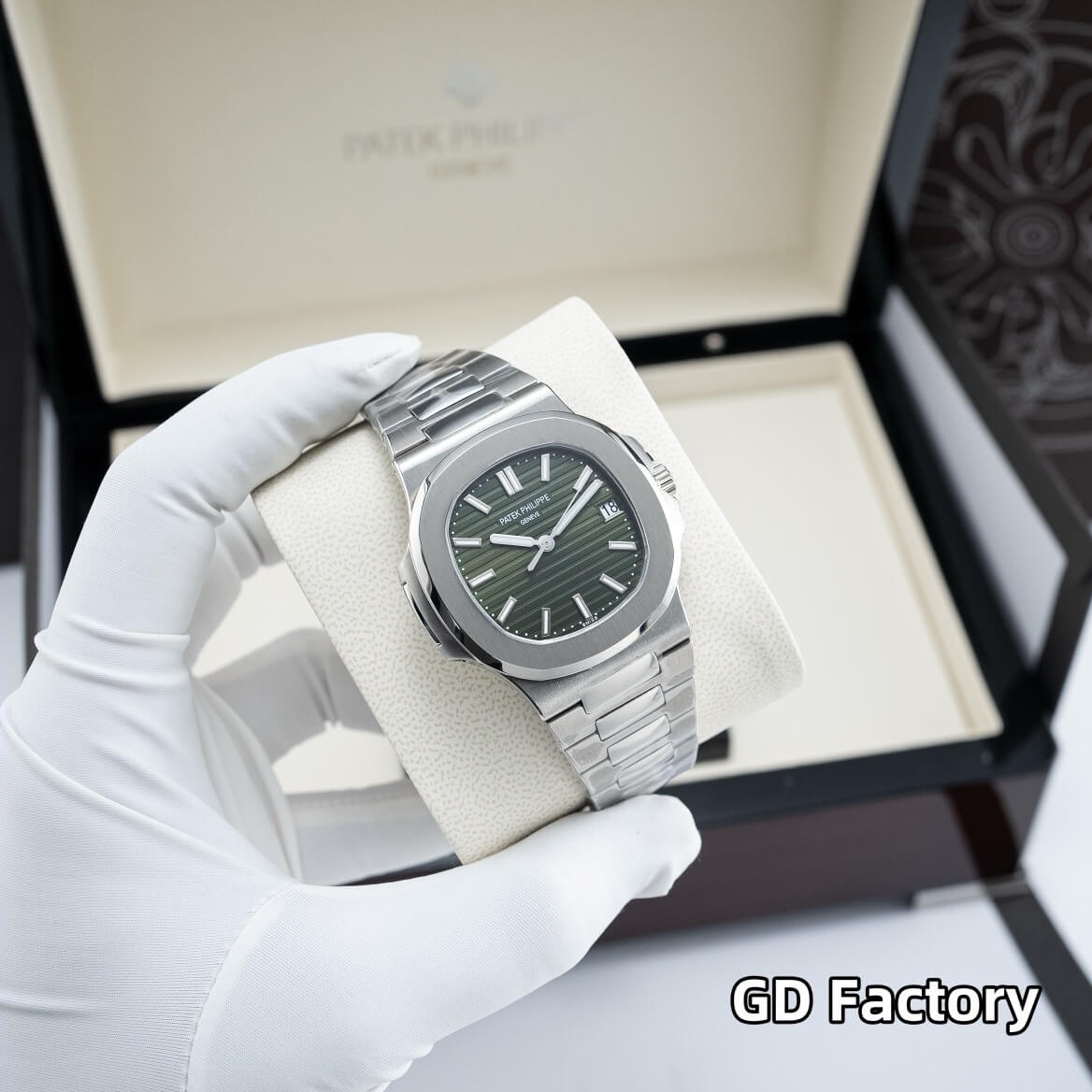 Patek Philippe Replica Nautilus Watch 5711/1A-014