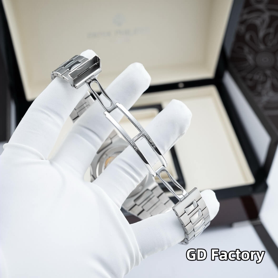 Patek Philippe Replica Nautilus Watch 5711/1A-014