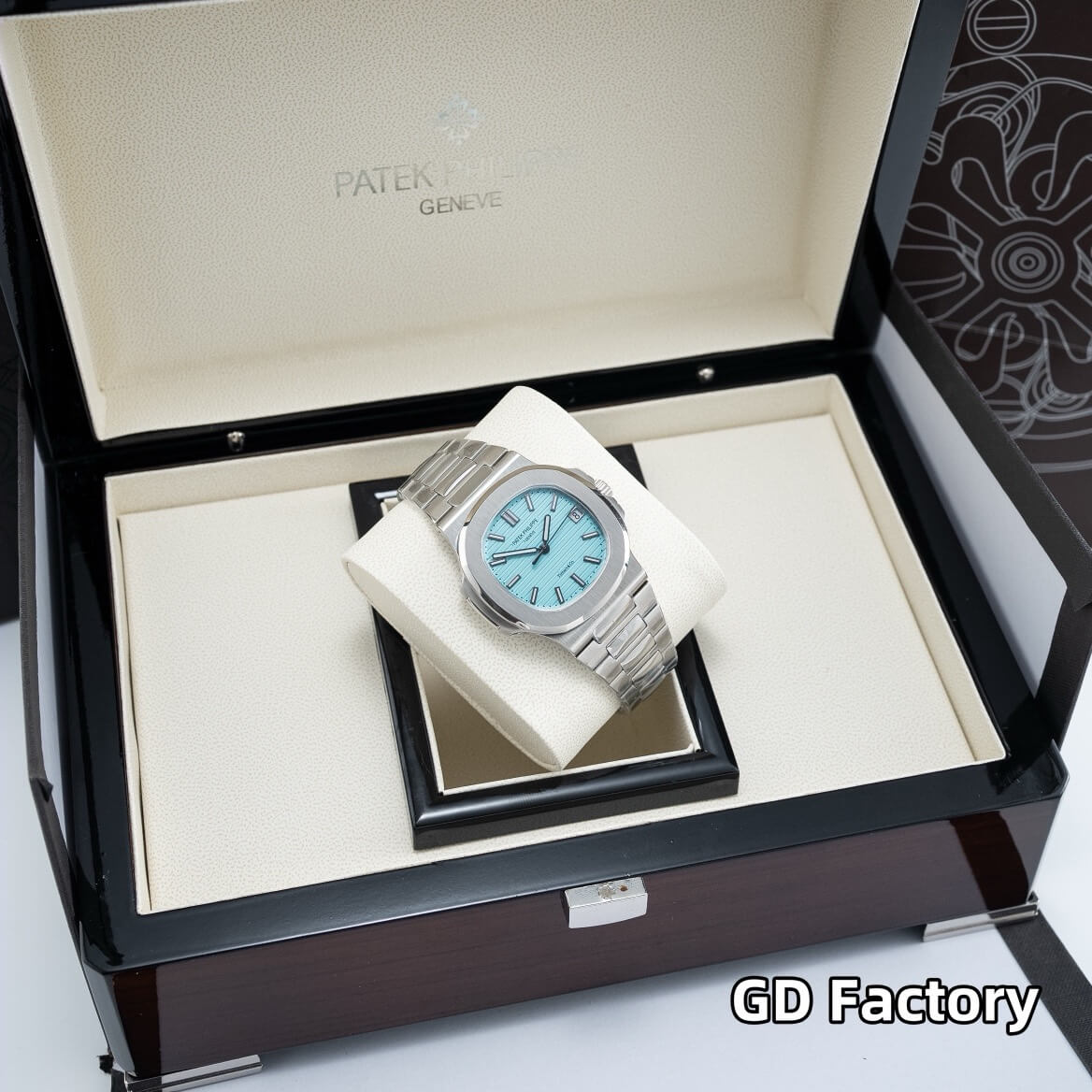 Patek Philippe Replica Nautilus Watch 5711/1A-018