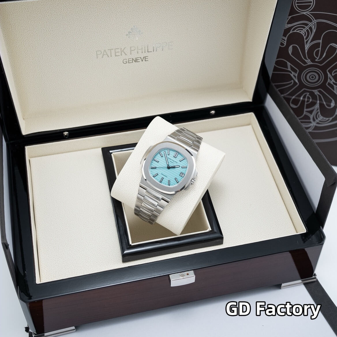 Patek Philippe Replica Nautilus Watch 5711/1A-018