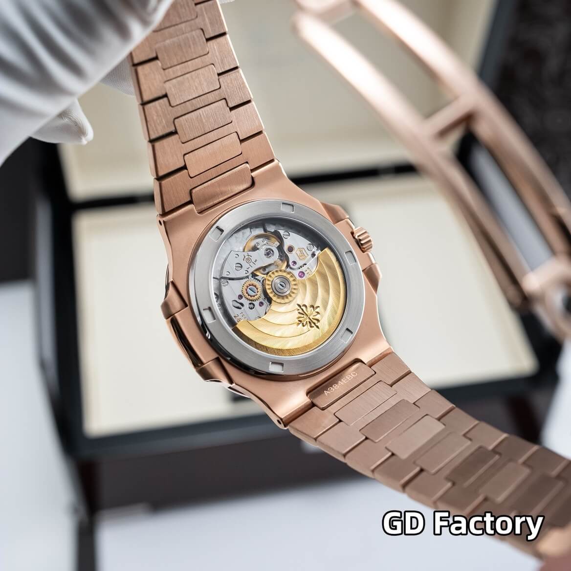 Patek Philippe Replica Nautilus Watch 5711/1R-001