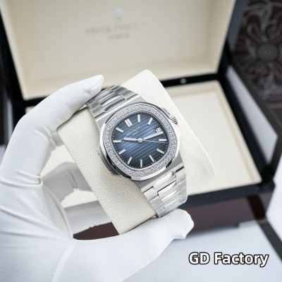 Patek Philippe Replica Nautilus Watch 5713/1G-010