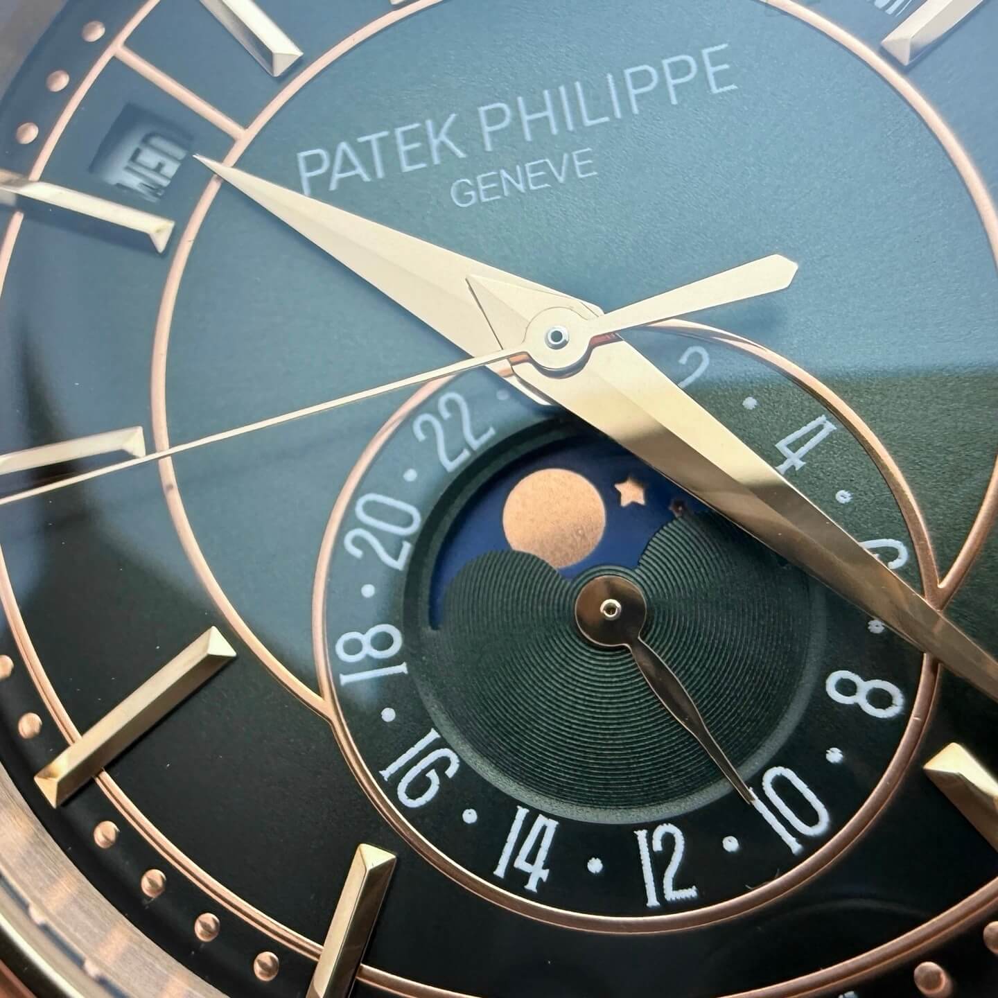 Patek Philippe Replica Complications Super Clone Watch 5205R-011