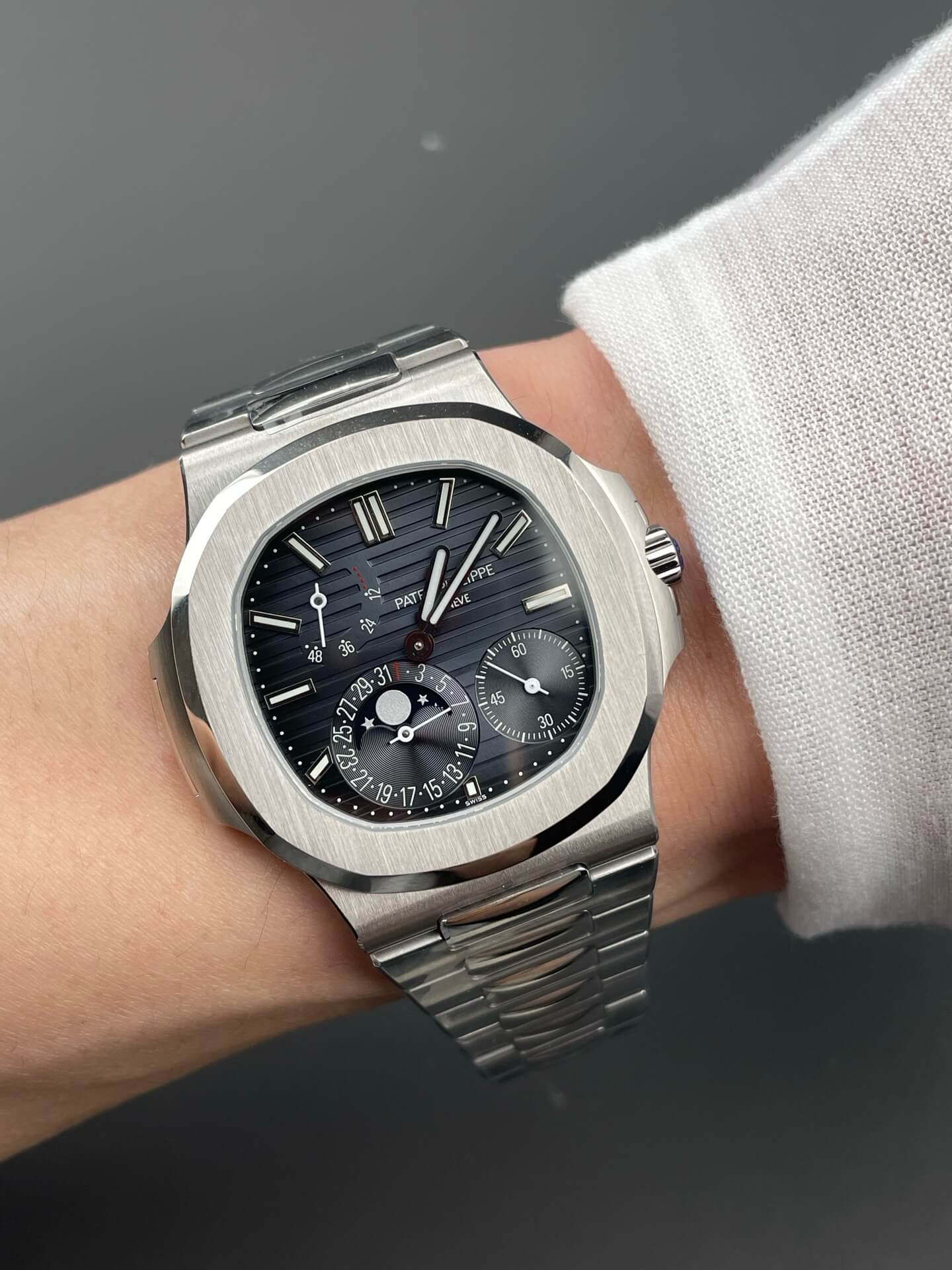 Patek Philippe Replica Nautilus Super Clone Watch 5712/1A-001 Patek Philippe Replica Nautilus Super Clone Watch 5712/1A-001