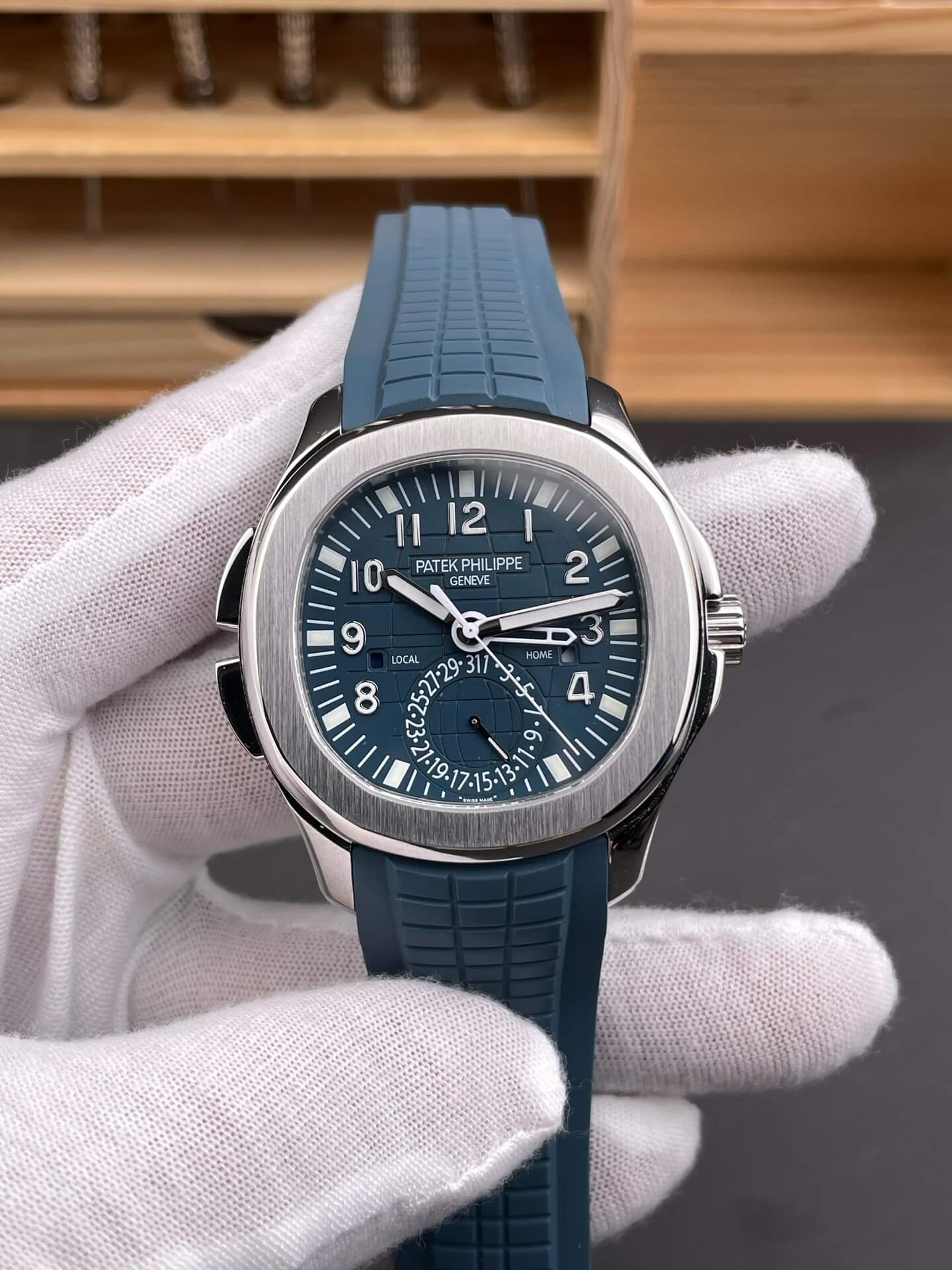 Patek Philippe Replica Aquanaut Super Clone Watch 5164G-001