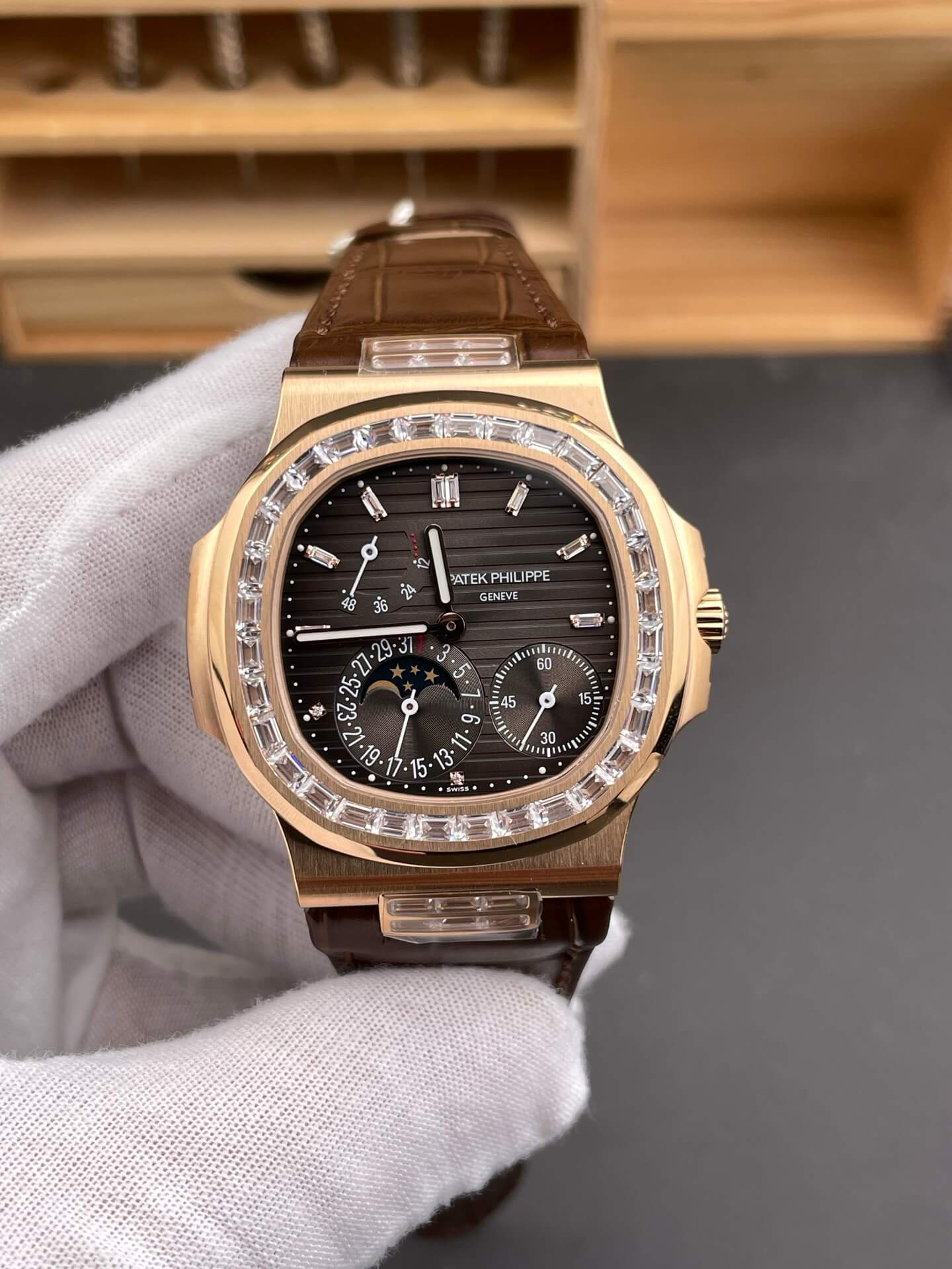 Patek Philippe Replica Nautilus Super Clone Watch 5724R-001