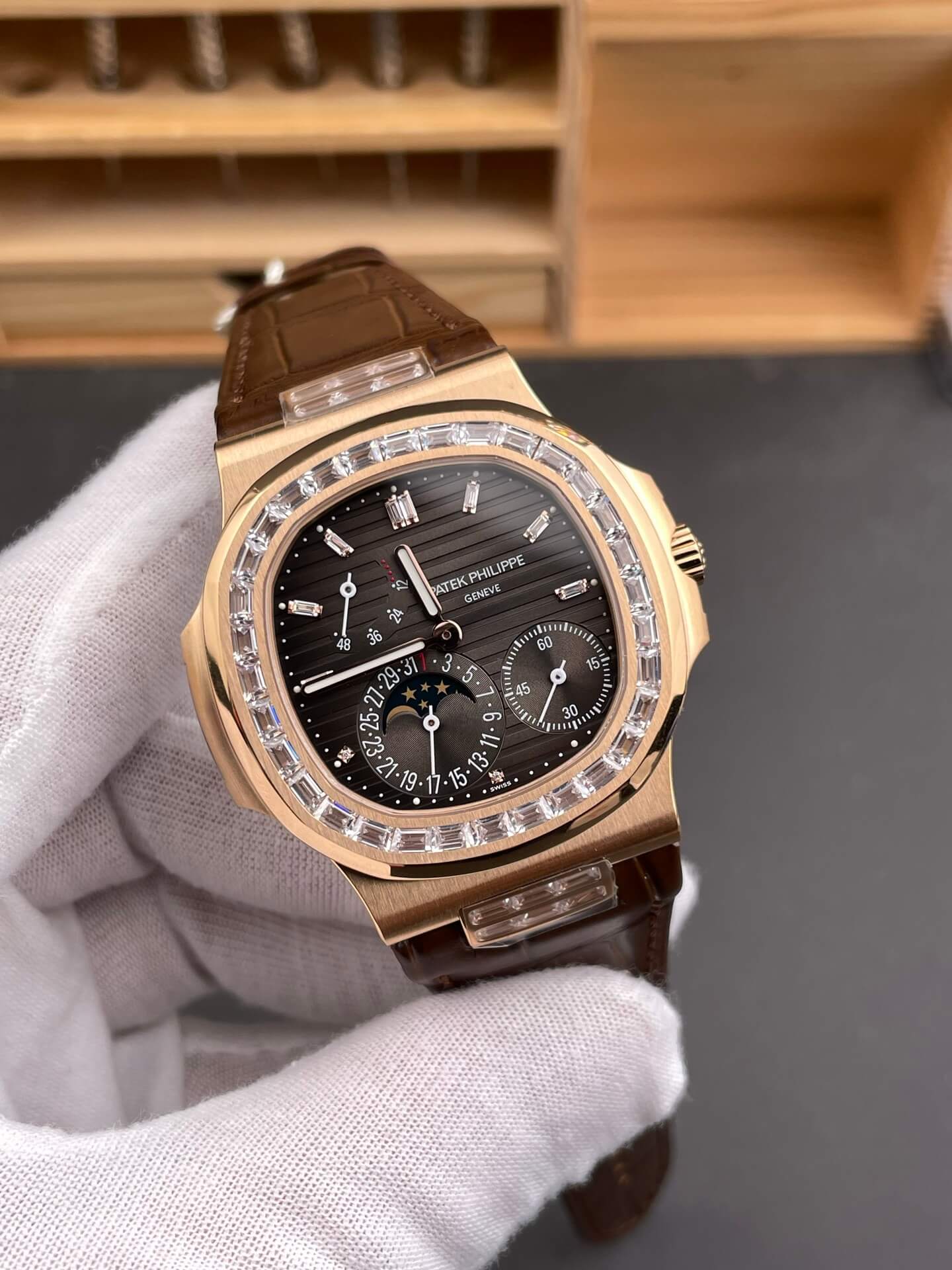 Patek Philippe Replica Nautilus Super Clone Watch 5724R-001