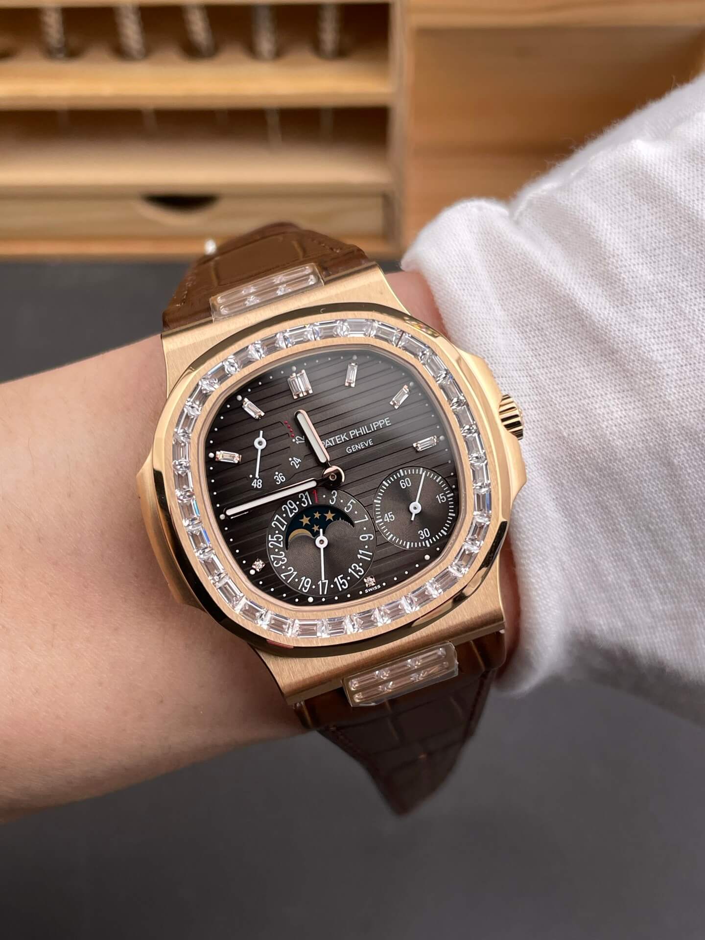 Patek Philippe Replica Nautilus Super Clone Watch 5724R-001