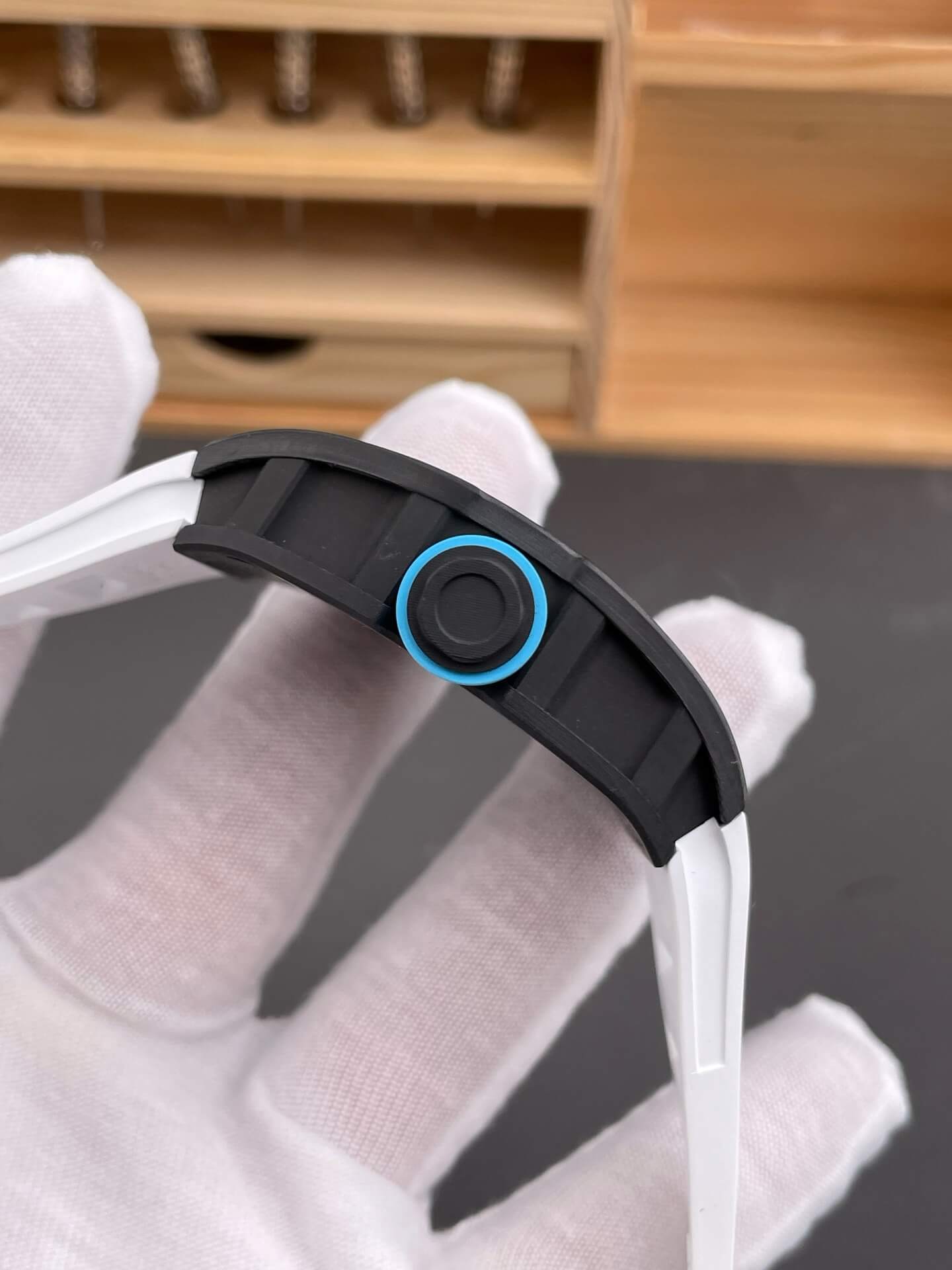 Richard Mille Replica RM 055 Bubba Watson Super Clone Watch Carbon Blue Crown White Rubber