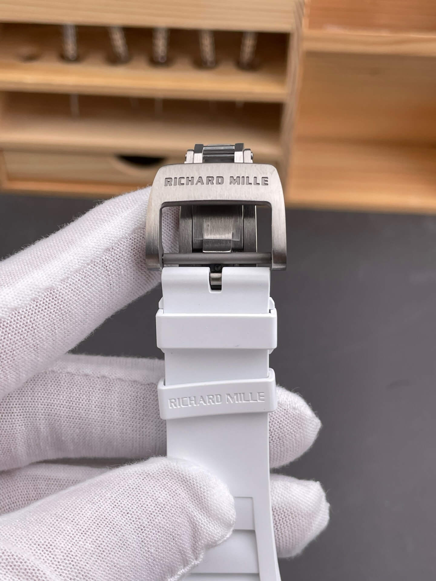 Richard Mille Replica RM 055 Bubba Watson Super Clone Watch Carbon Blue Crown White Rubber