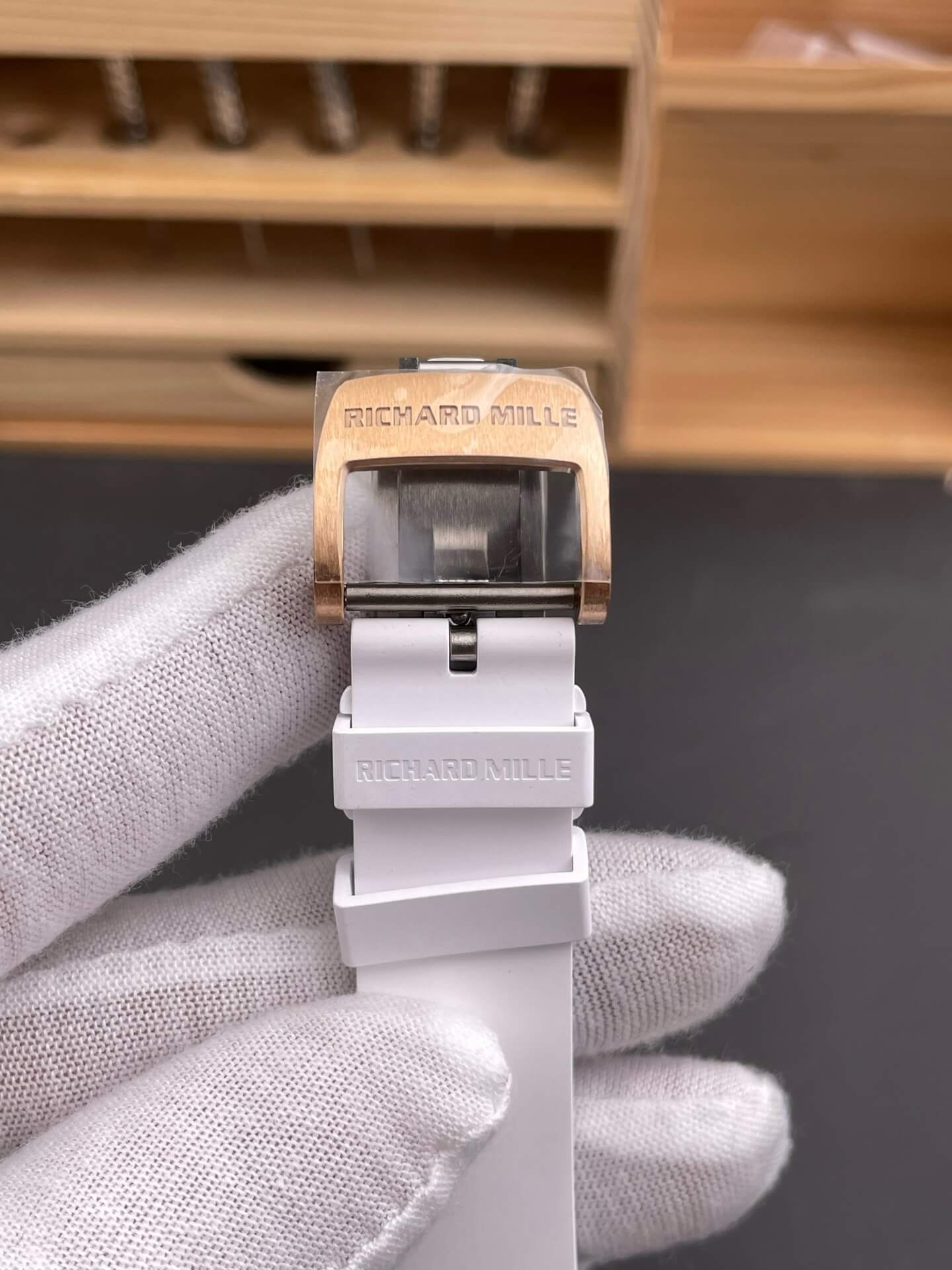 Richard Mille Replica RM 07-01 Super Clone Watch Mother of Pearl Diamonds Dial Claw Setting White Ceramic Rubber Crown