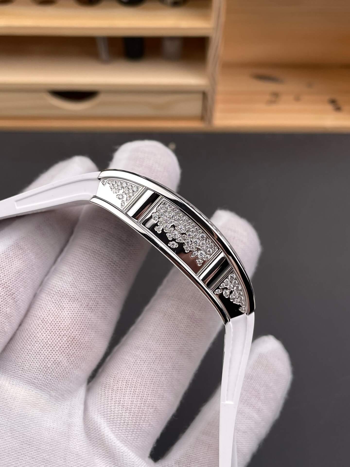 Richard Mille Replica RM 07-01 Super Clone Watch Onyx Diamonds Dial Snow Setting Stainless Steel White Rubber Black Crown