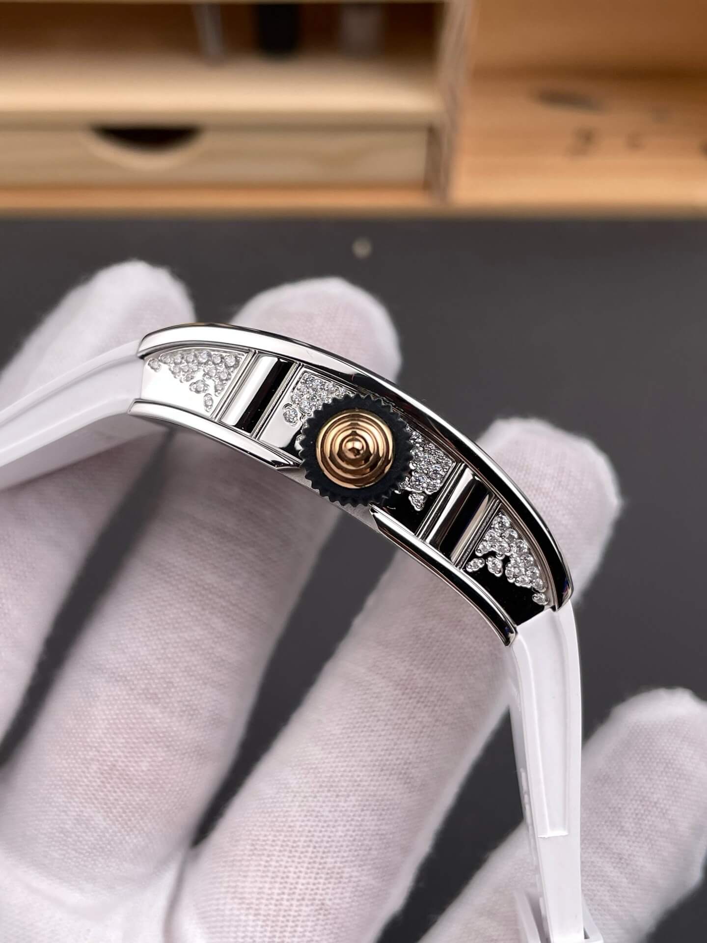 Richard Mille Replica RM 07-01 Super Clone Watch Onyx Diamonds Dial Snow Setting Stainless Steel White Rubber Black Crown