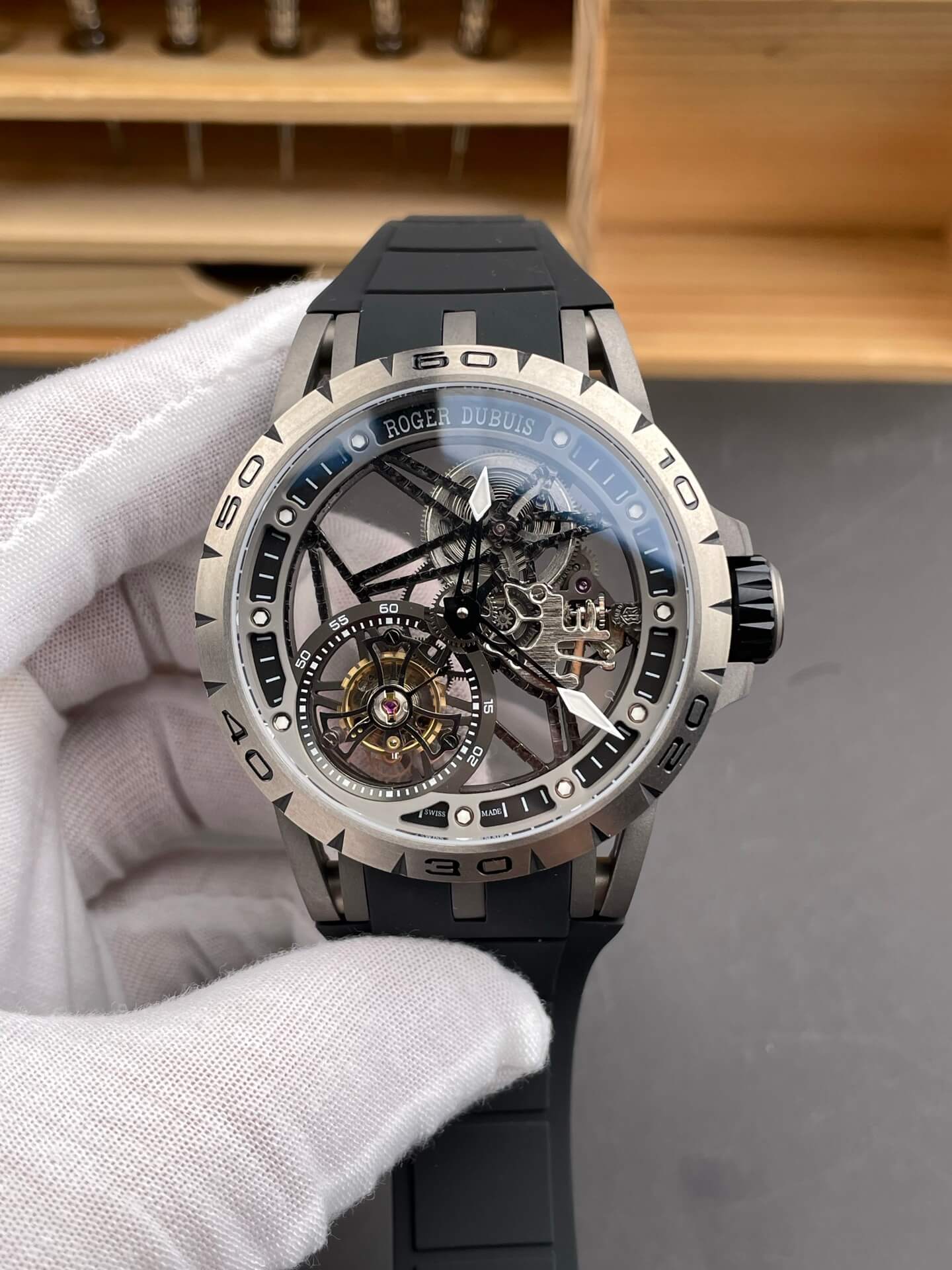 Roger Dubuis Replica Excalibur Spider Titanium Black Super Clone Watch RDDBEX0479