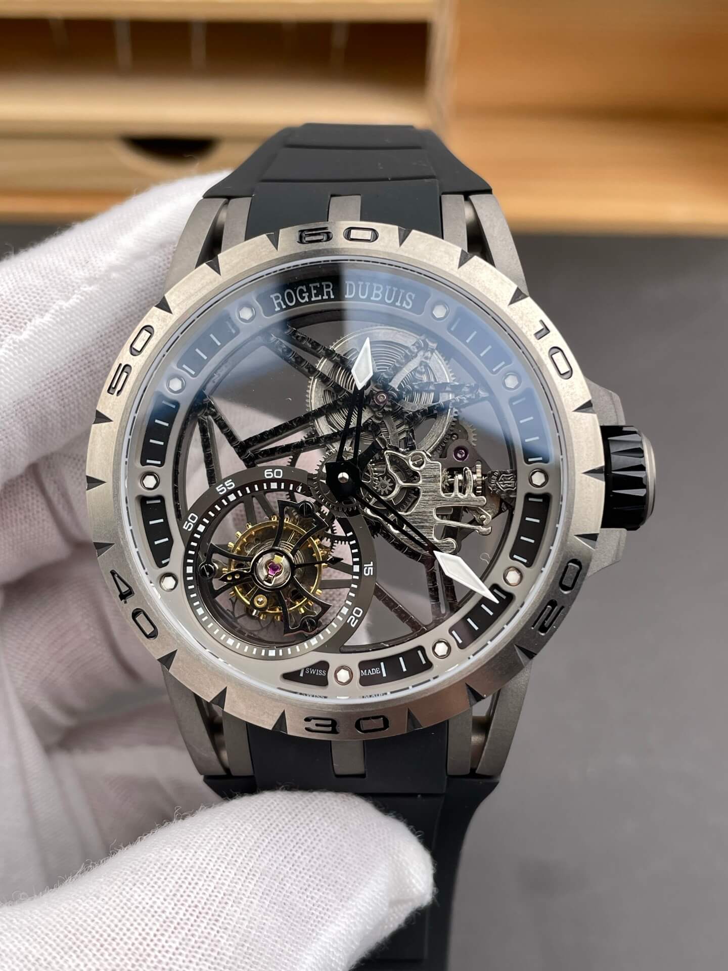 Roger Dubuis Replica Excalibur Spider Titanium Black Super Clone Watch RDDBEX0479