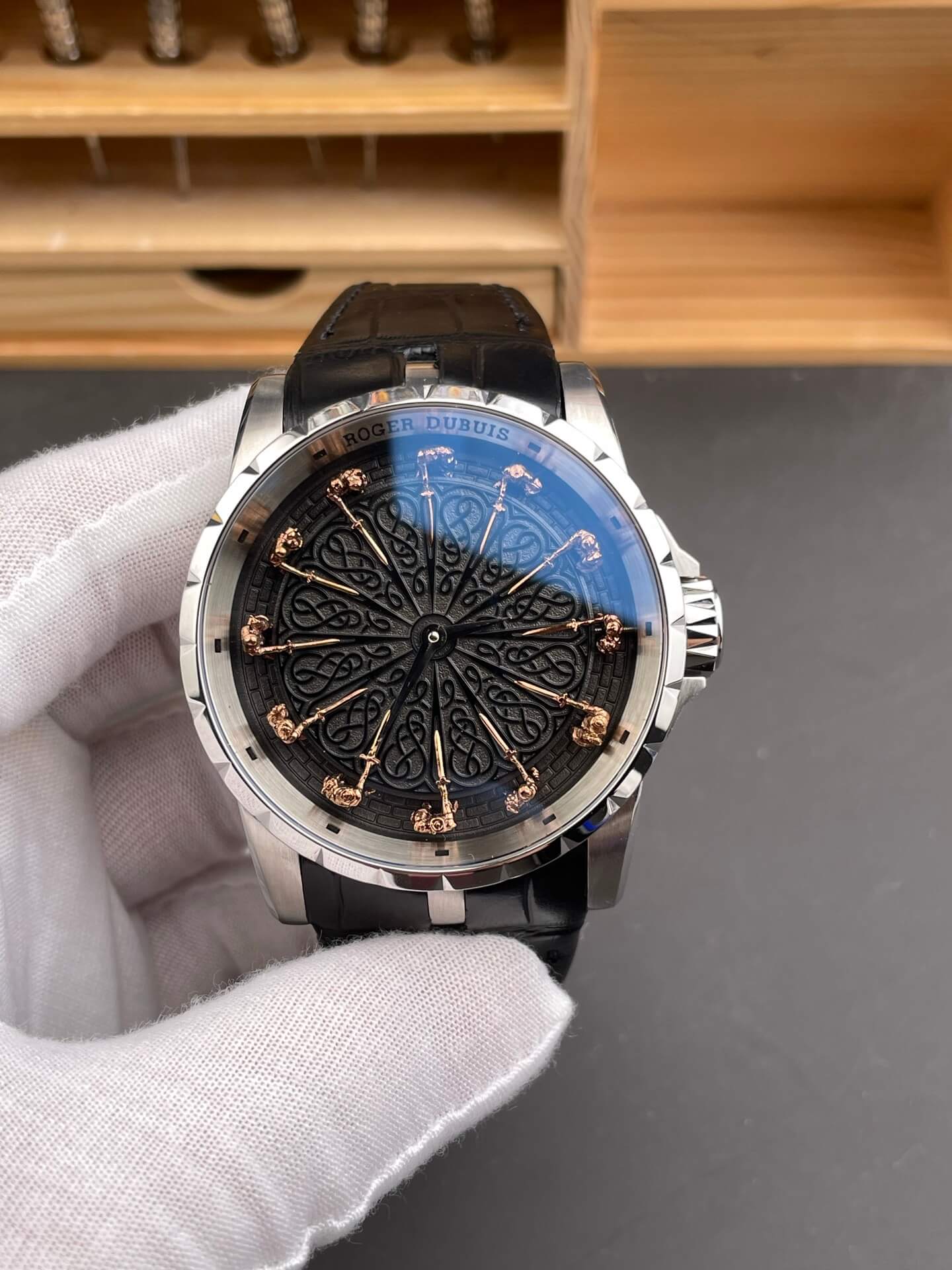 Roger Dubuis Replica Knights Of The Round Table II Super Clone Watch RDDBEX0495
