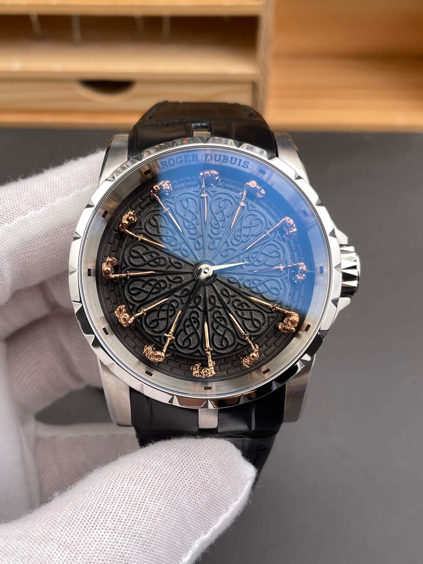 Roger Dubuis Replica Knights Of The Round Table II Super Clone Watch RDDBEX0495