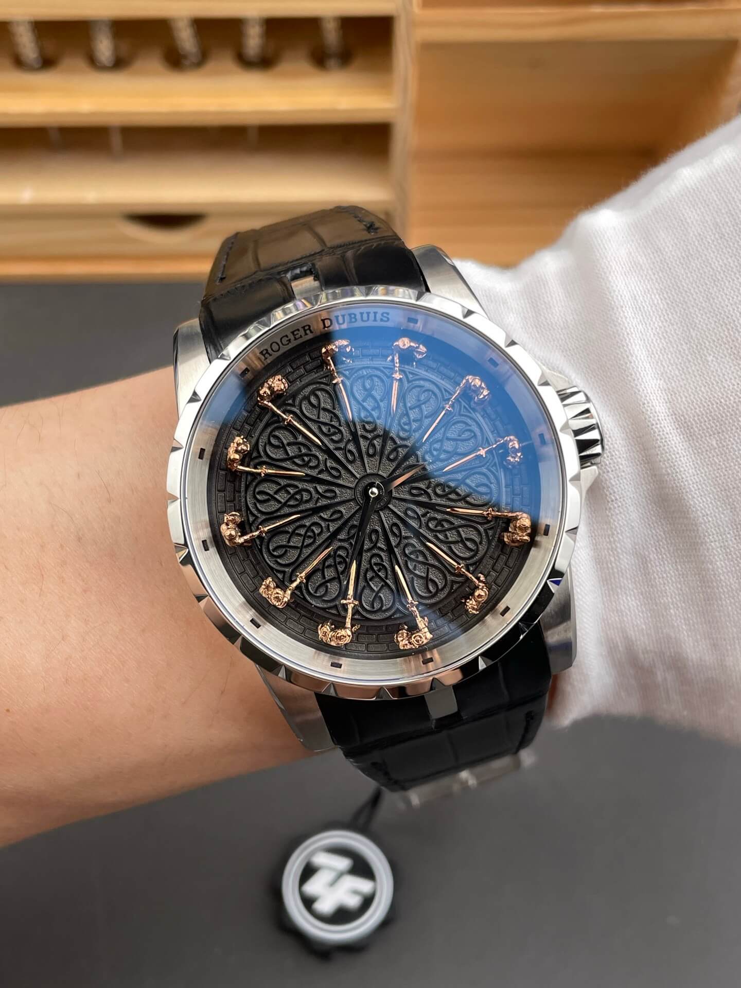 Roger Dubuis Replica Knights Of The Round Table II Super Clone Watch RDDBEX0495