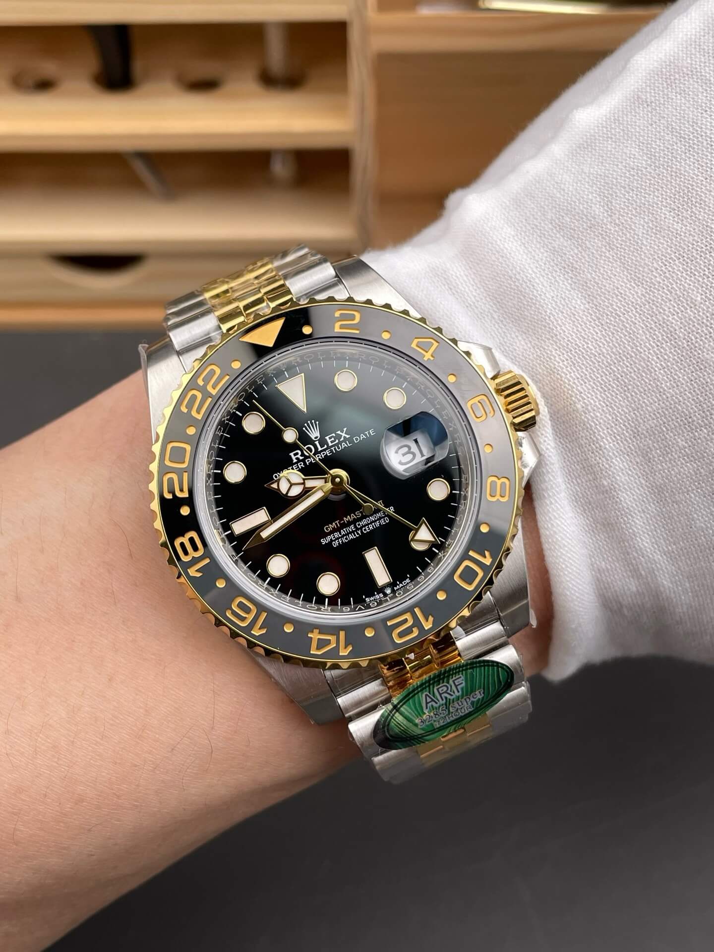 Rolex Replica GMT-Master II Super Clone Watch Gain Weight Version 126713GRNR-0001 Rolex Replica GMT-Master II Super Clone Watch Gain Weight Version 126713GRNR-0001